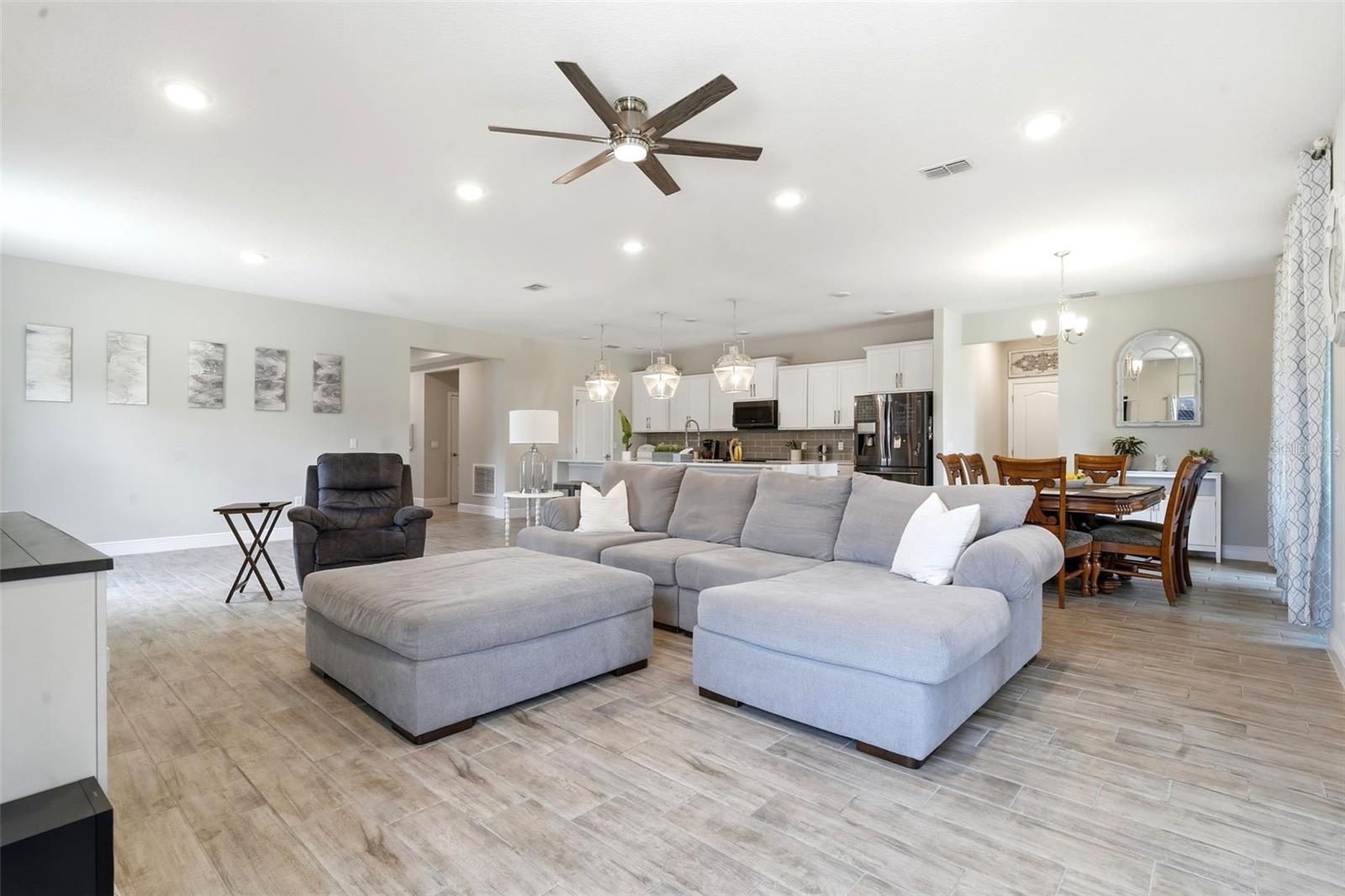 GLEN PH 11 12 & 13 - Residential