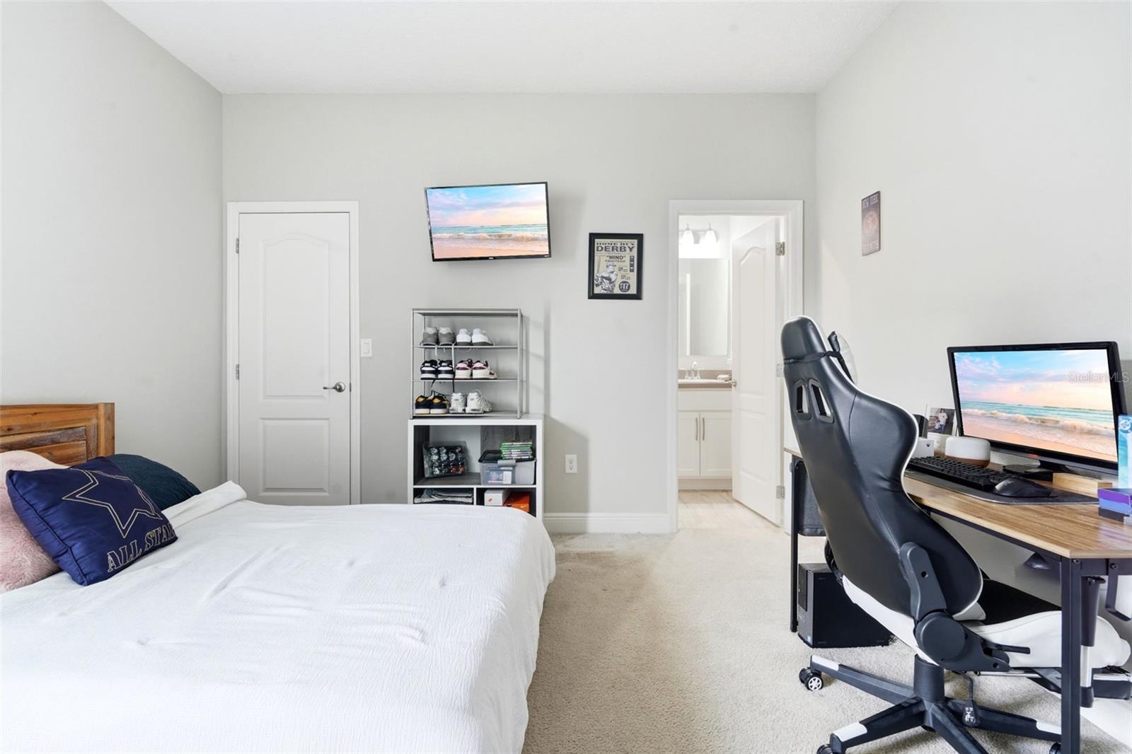GLEN PH 11 12 & 13 - Residential