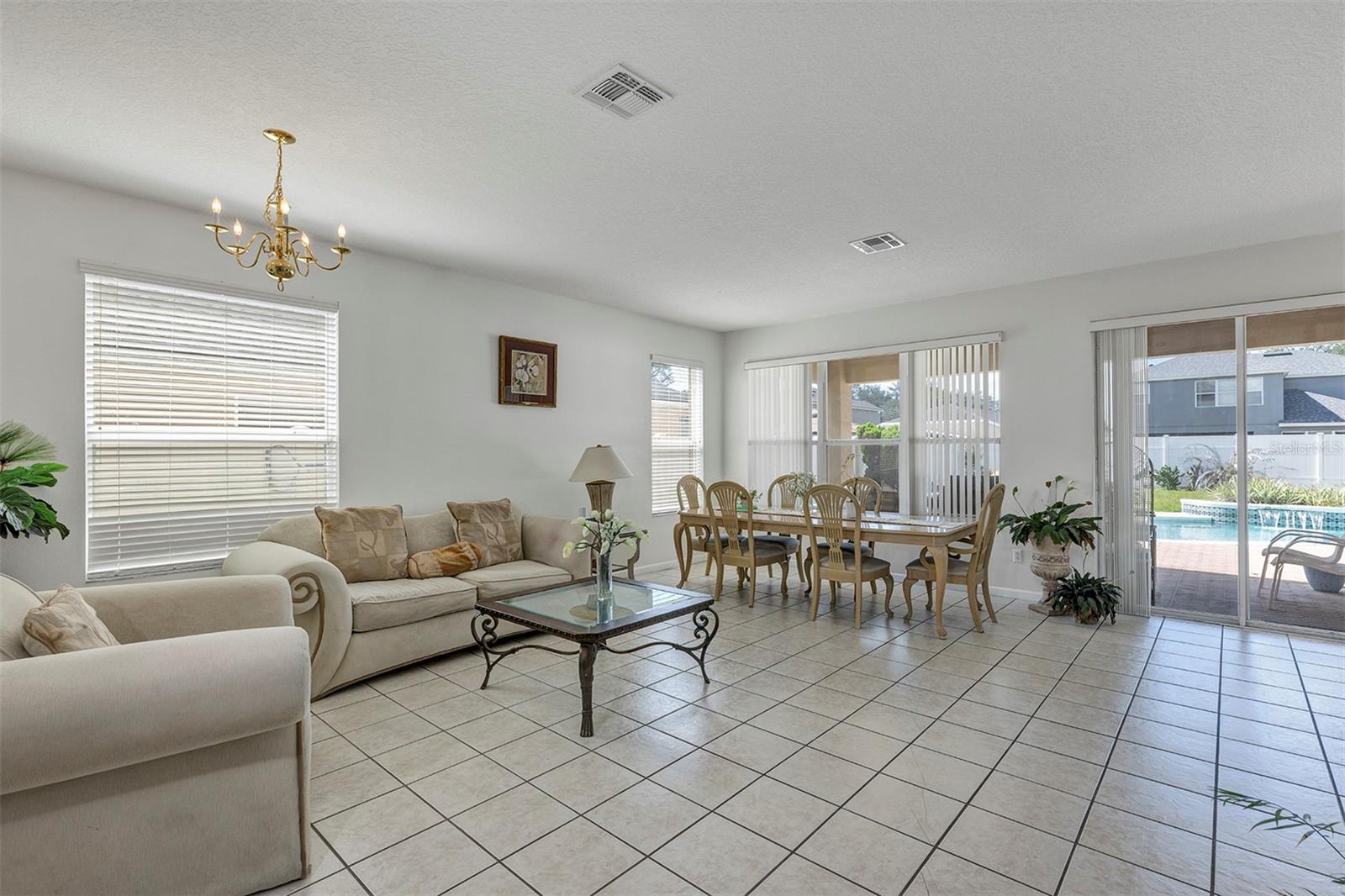 OAKHURST RESERVE UNIT TWO - Residential