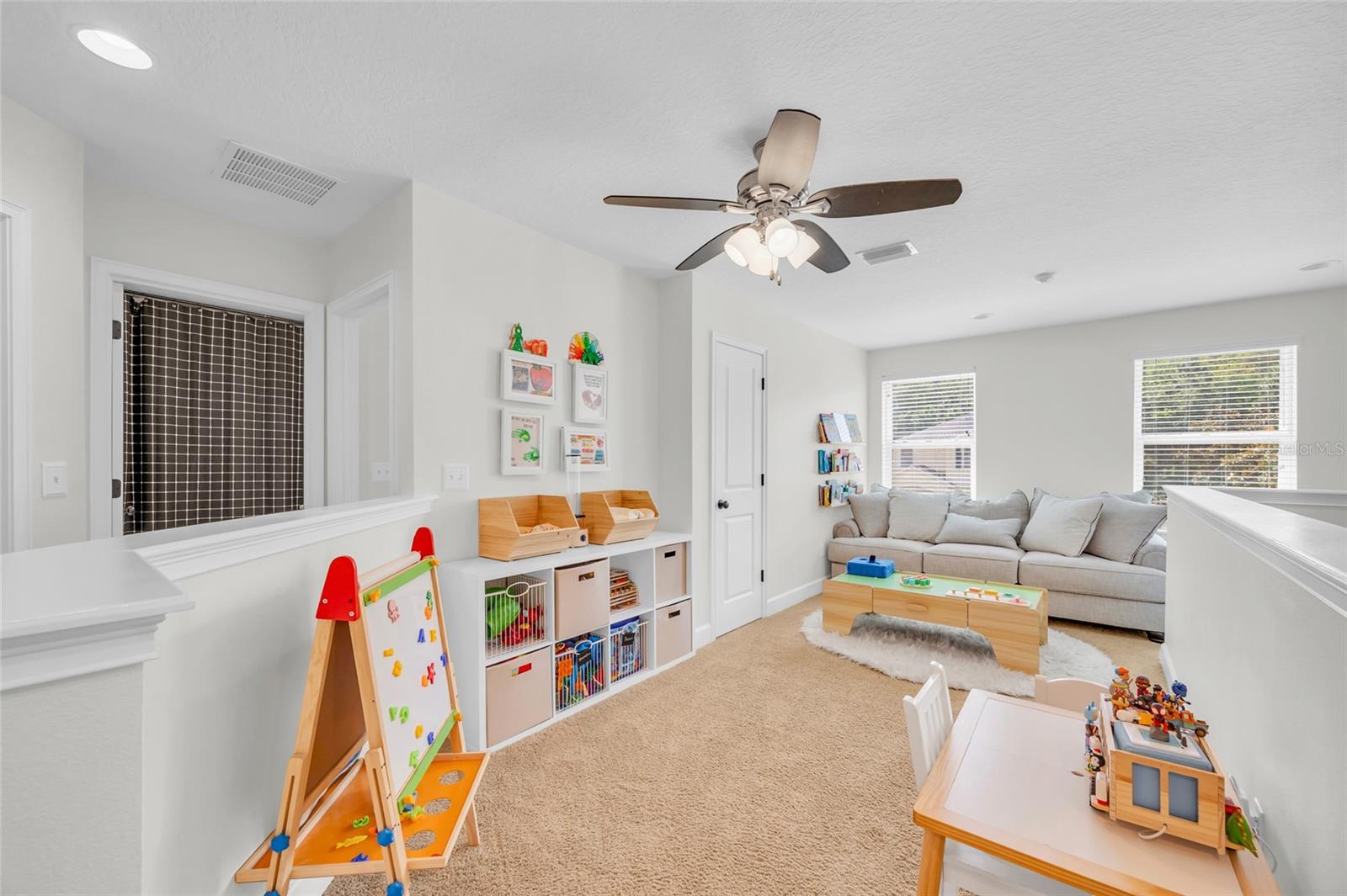 WATERS EDGE PH 11 - Residential