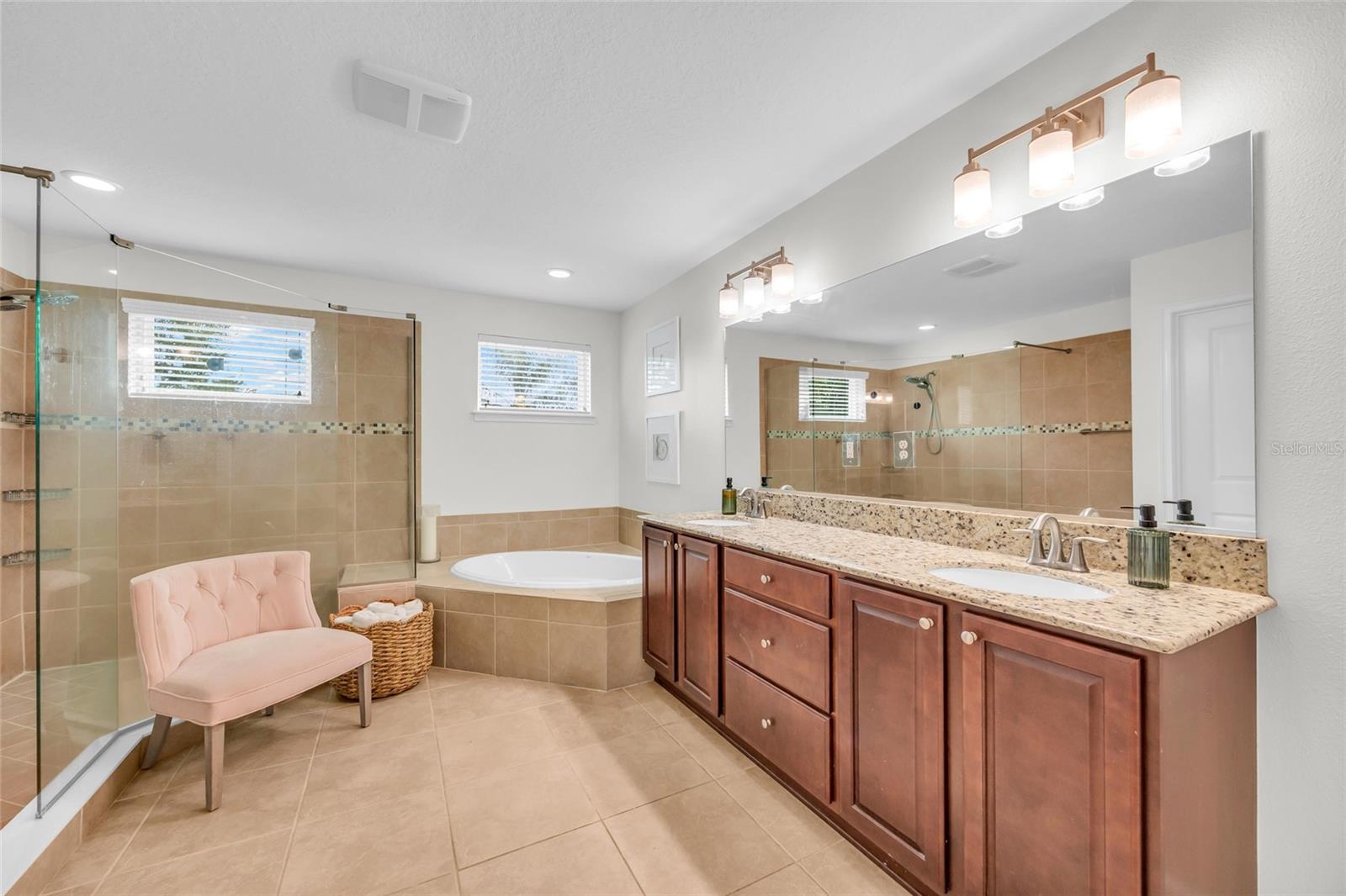 WATERS EDGE PH 11 - Residential