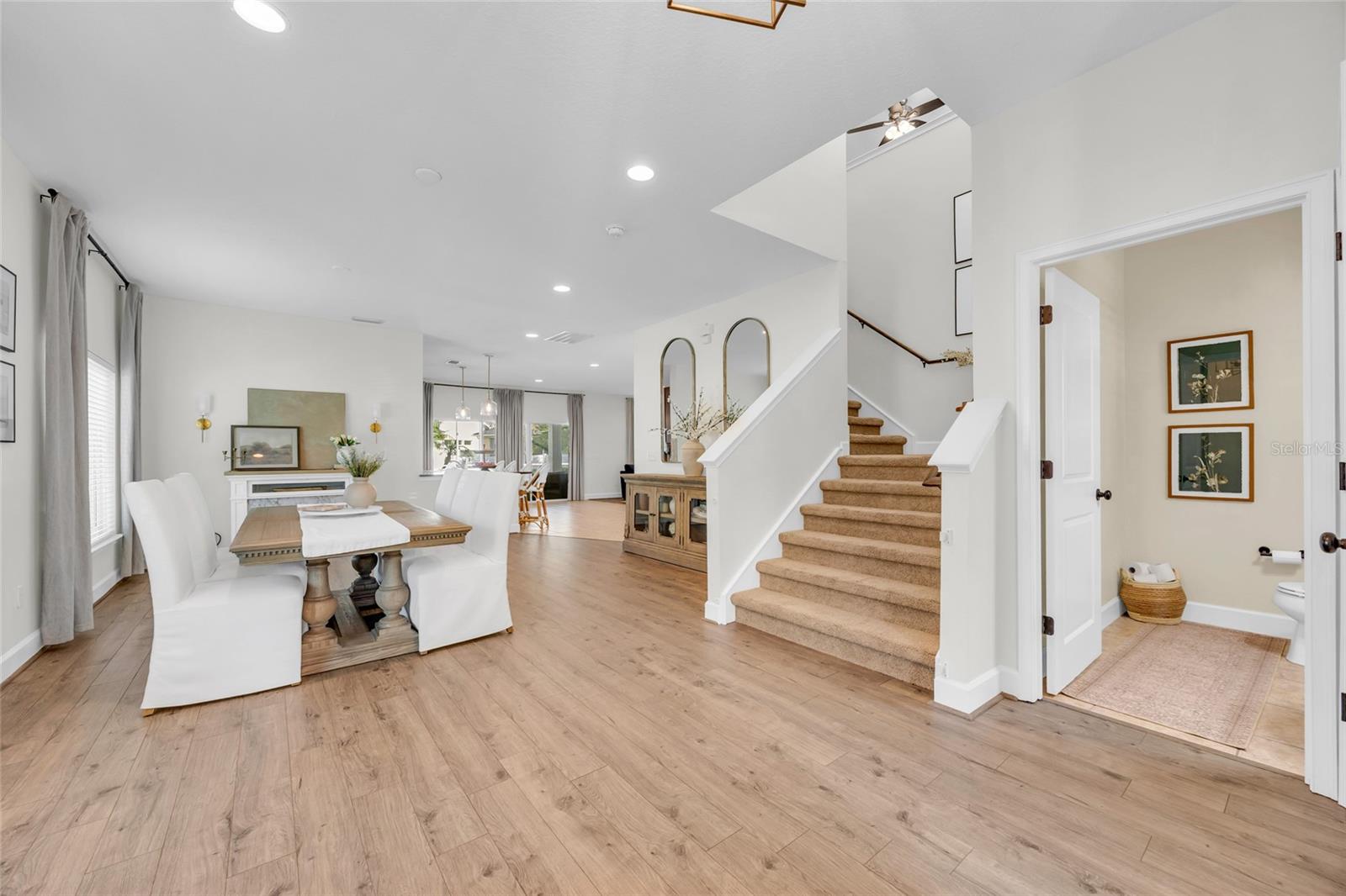 WATERS EDGE PH 11 - Residential