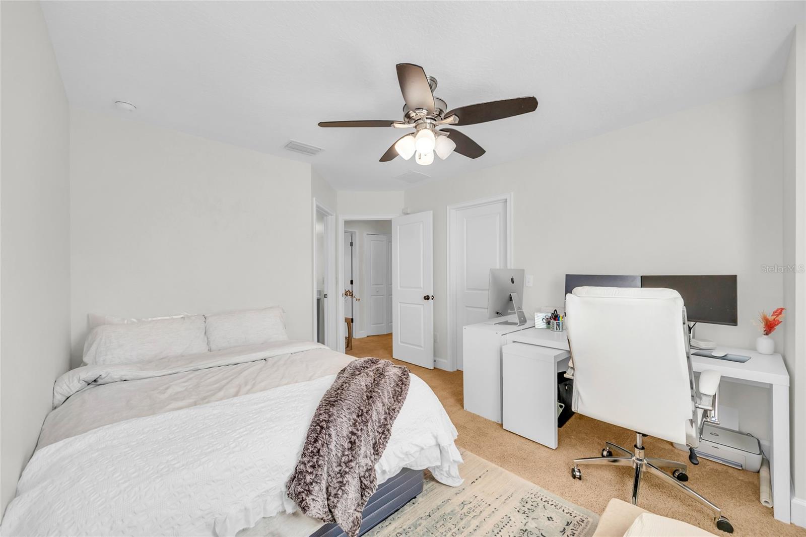 WATERS EDGE PH 11 - Residential