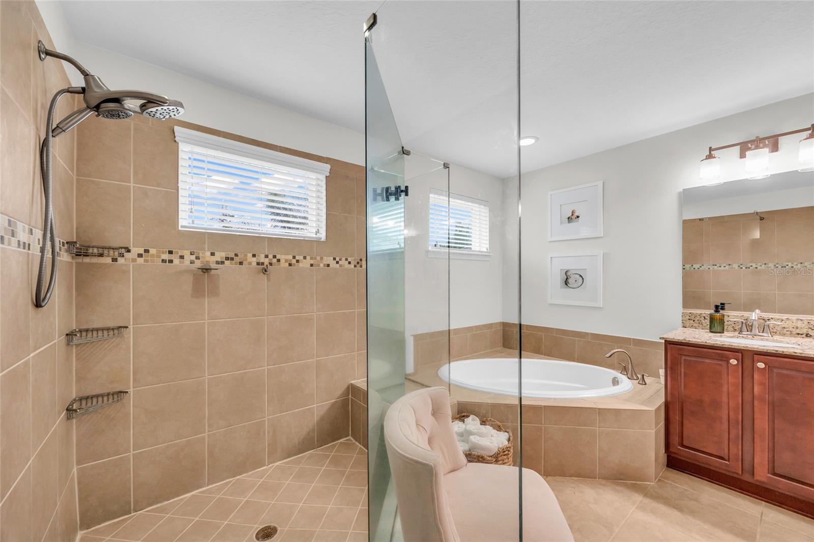 WATERS EDGE PH 11 - Residential