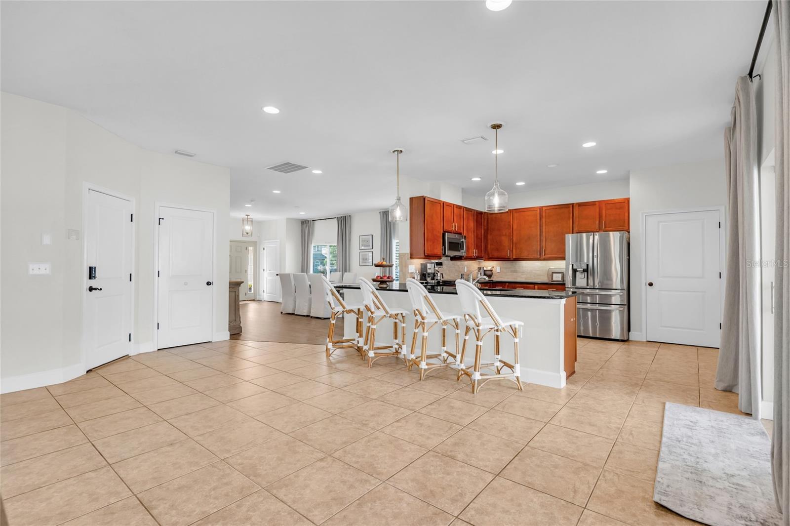 WATERS EDGE PH 11 - Residential