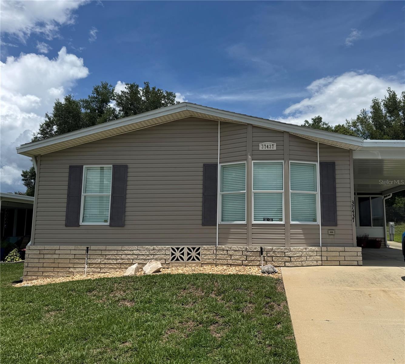GRAND HORIZONS PH 02 - Residential
