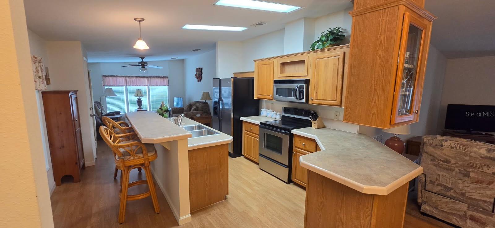 GRAND HORIZONS PH 02 - Residential