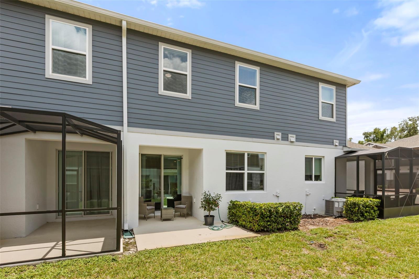 TOWNS AT TUSKAWILLA COMMONS - Residential
