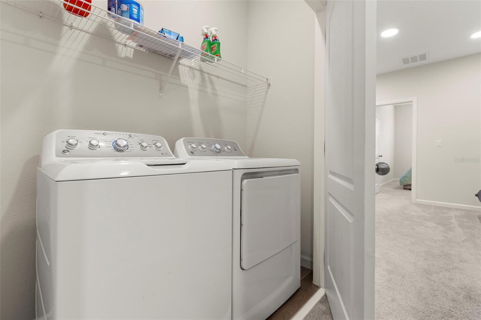 TOWNS AT TUSKAWILLA COMMONS - Residential