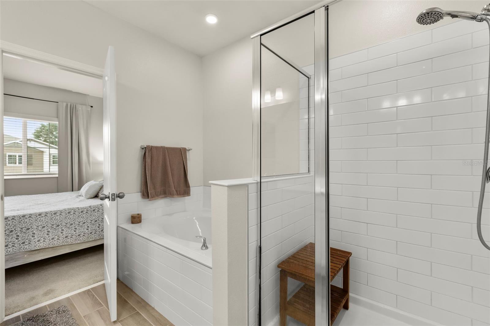 TOWNS AT TUSKAWILLA COMMONS - Residential