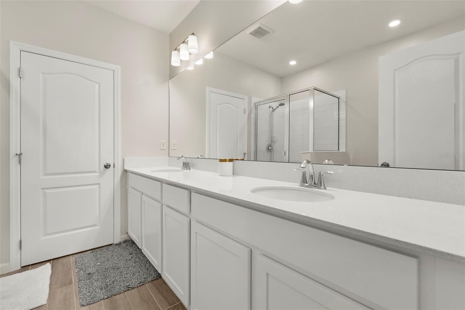 TOWNS AT TUSKAWILLA COMMONS - Residential