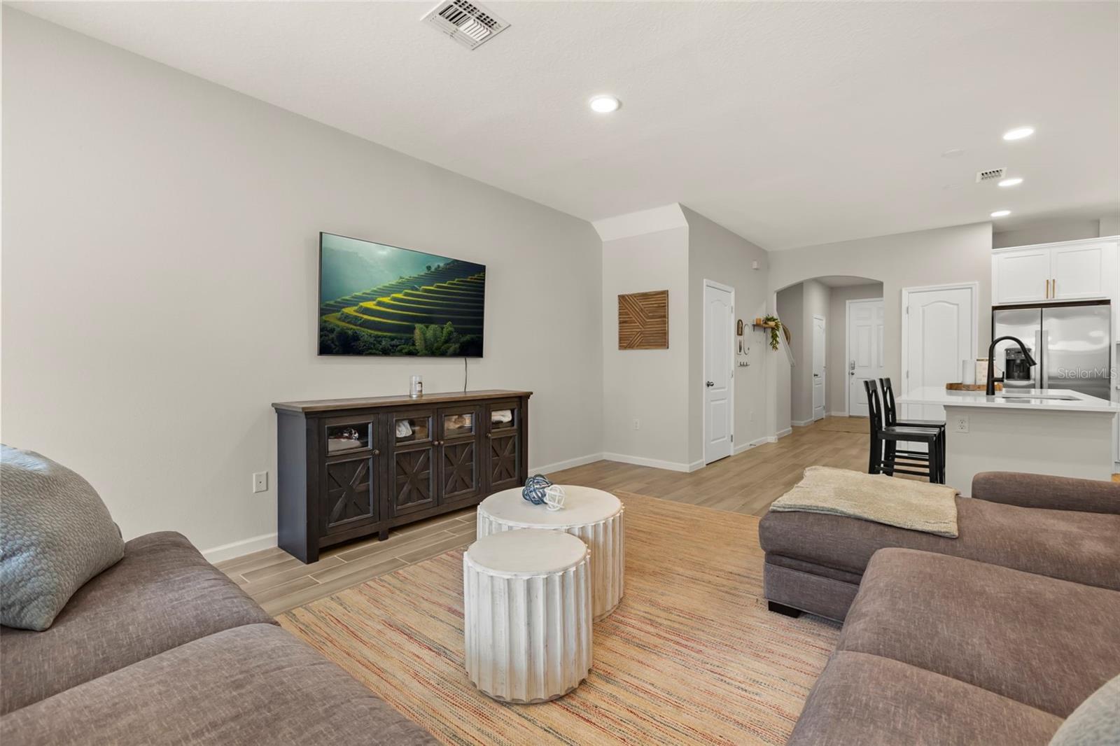 TOWNS AT TUSKAWILLA COMMONS - Residential