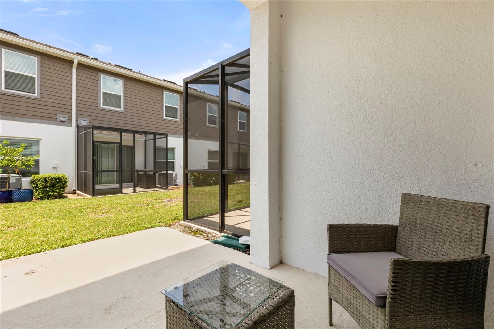 TOWNS AT TUSKAWILLA COMMONS - Residential