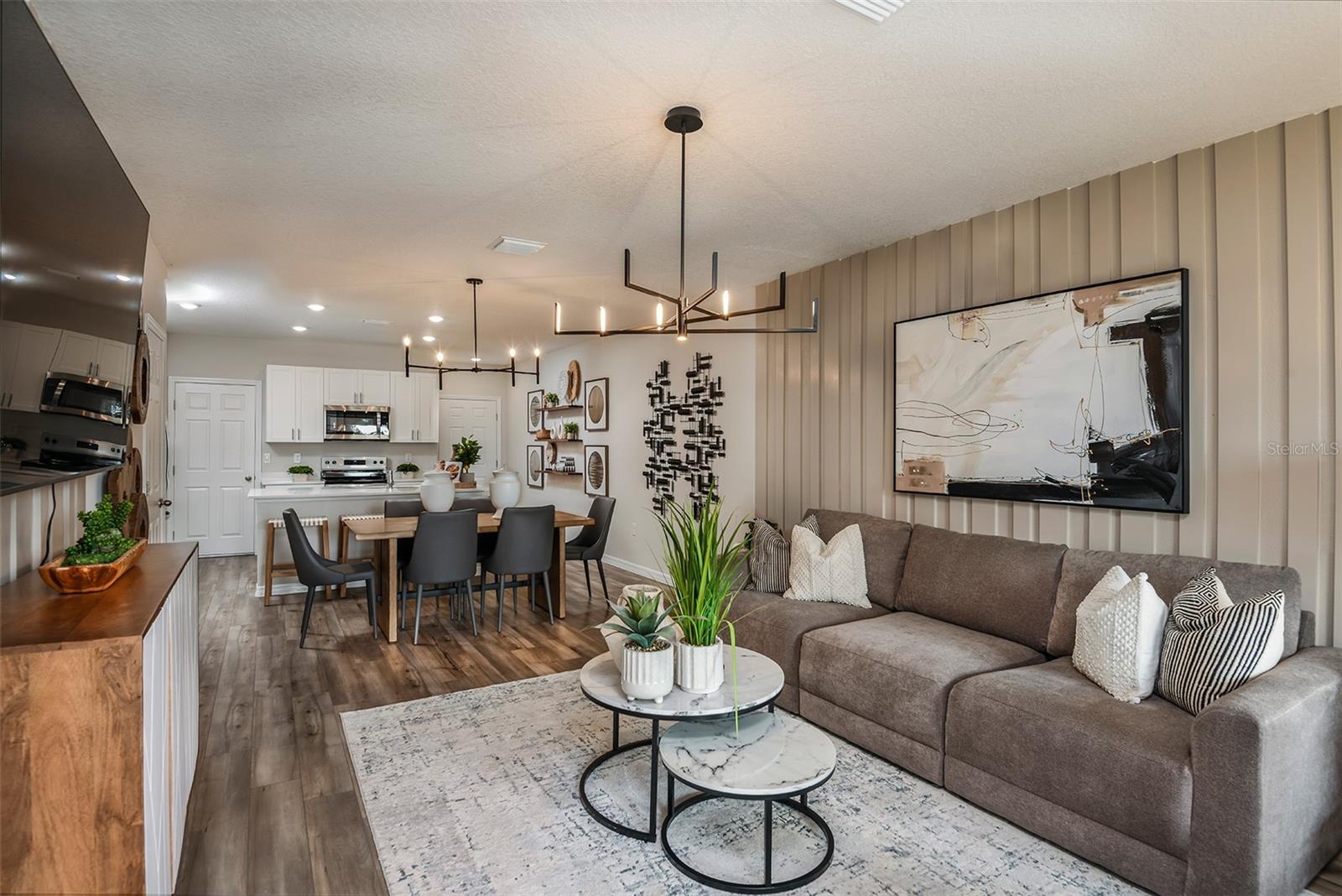 CF GTIS II GROVE AT CROSSWIND LLC - Residential