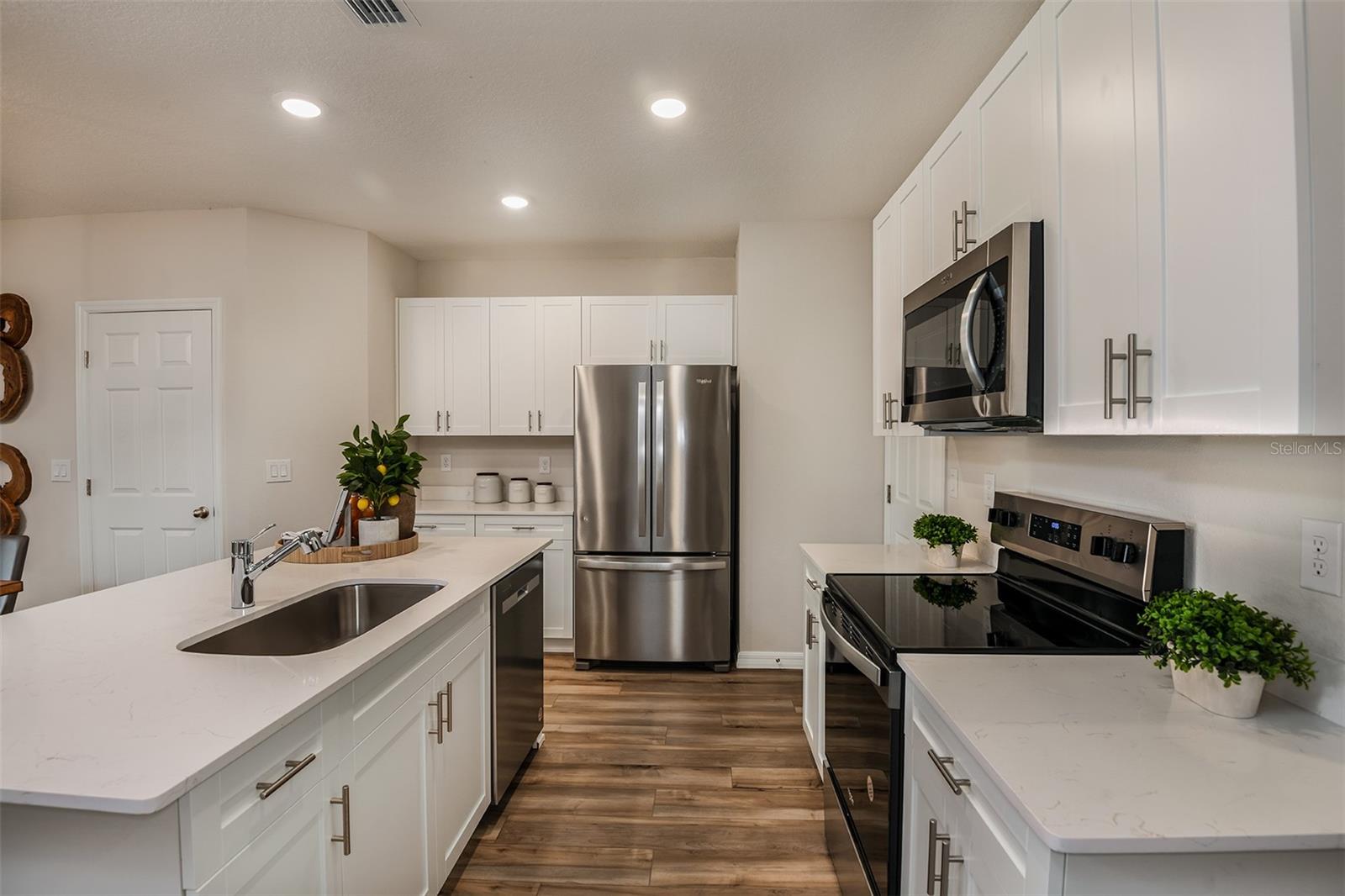 CF GTIS II GROVE AT CROSSWIND LLC - Residential