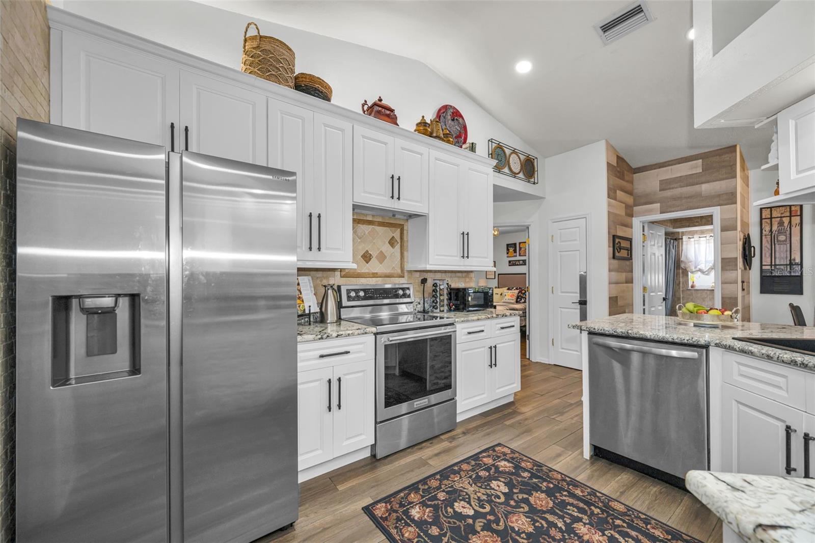 SPRING HILL - Residential