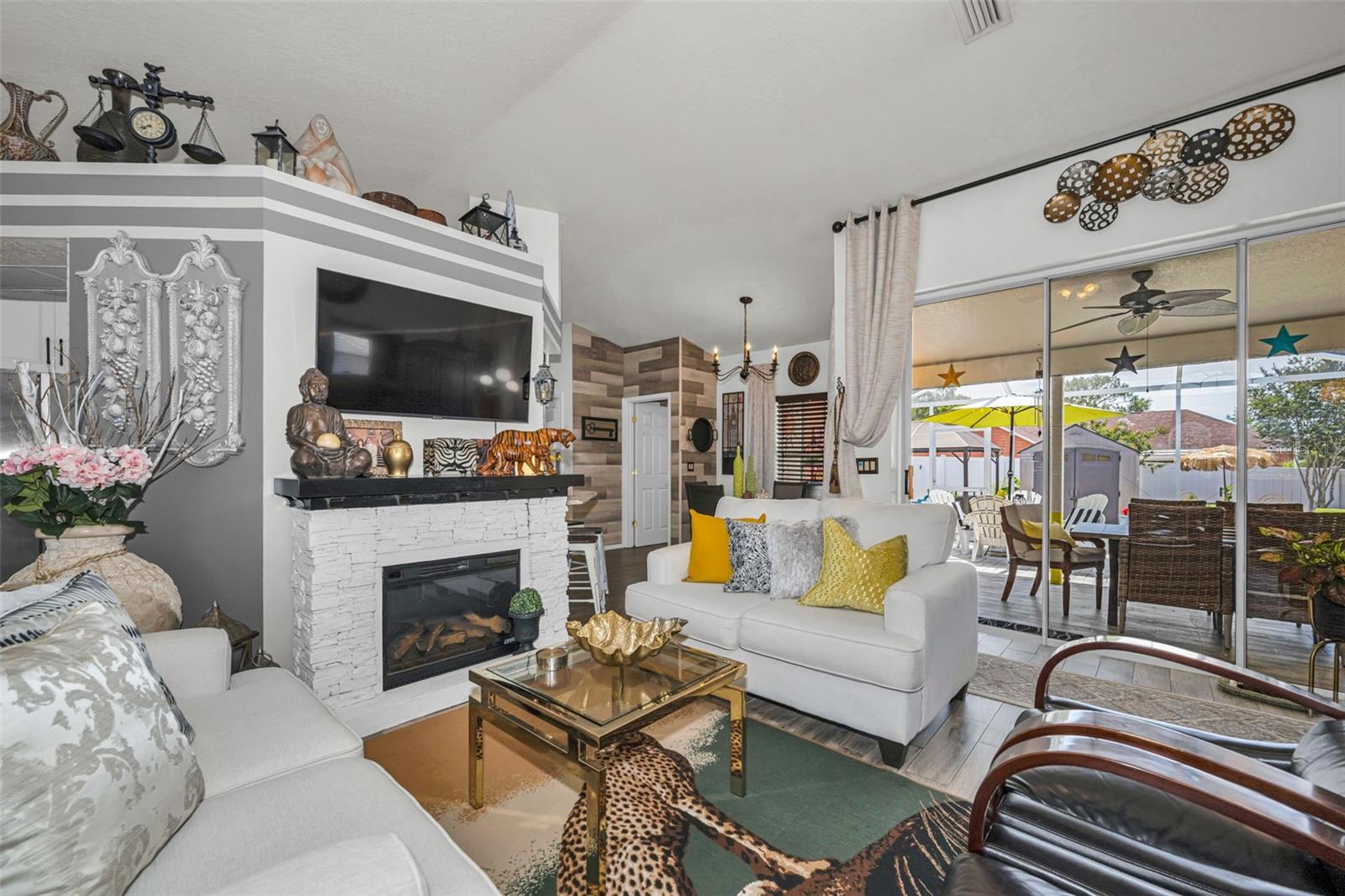 SPRING HILL - Residential