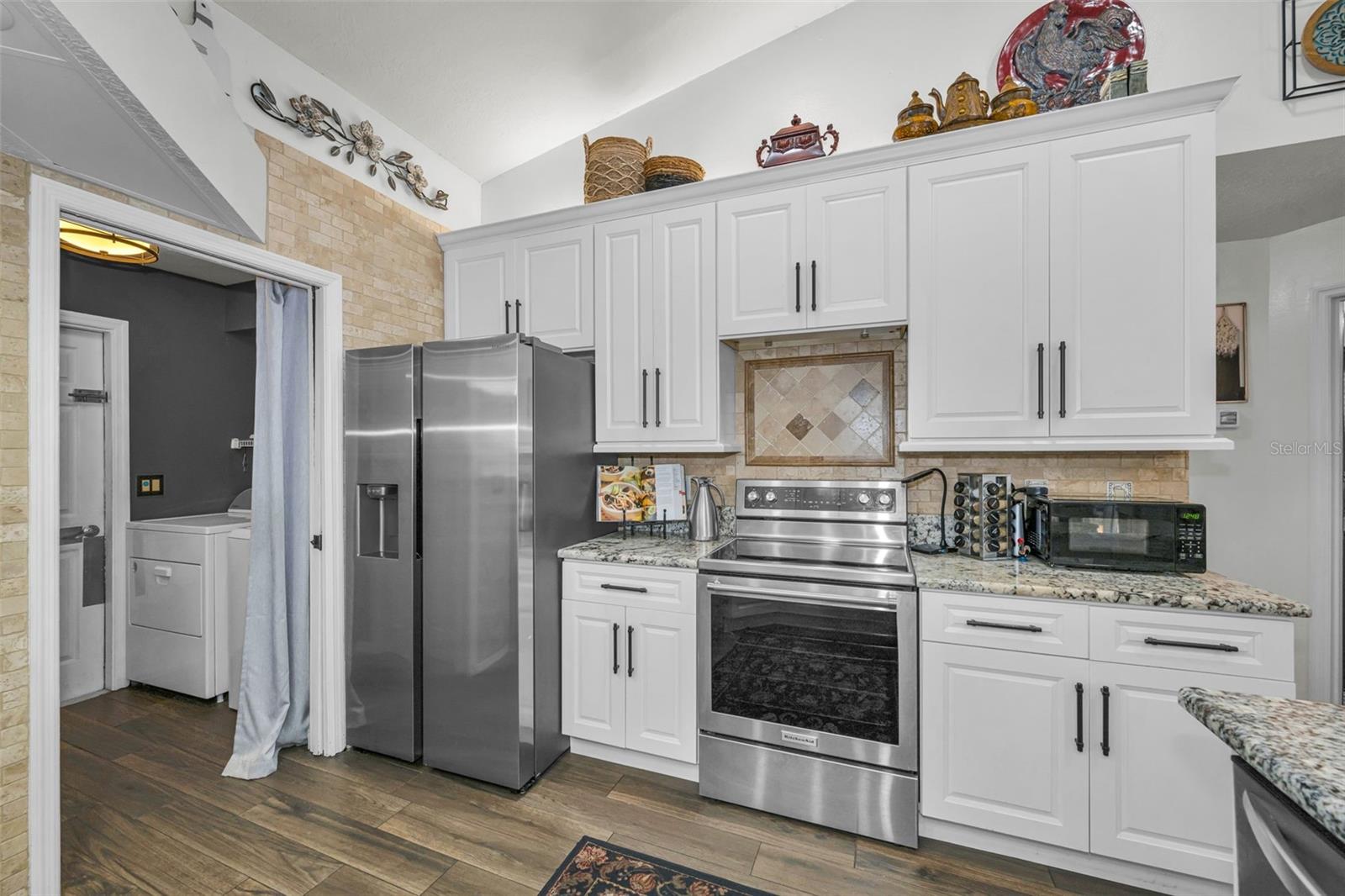 SPRING HILL - Residential
