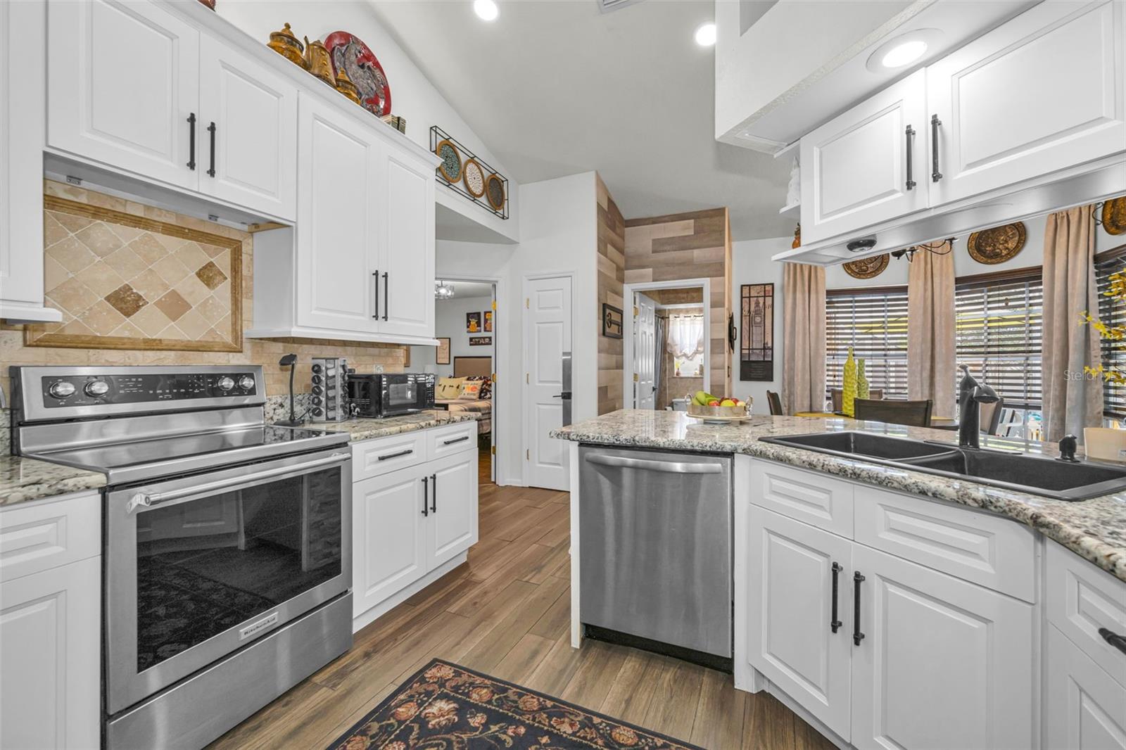 SPRING HILL - Residential