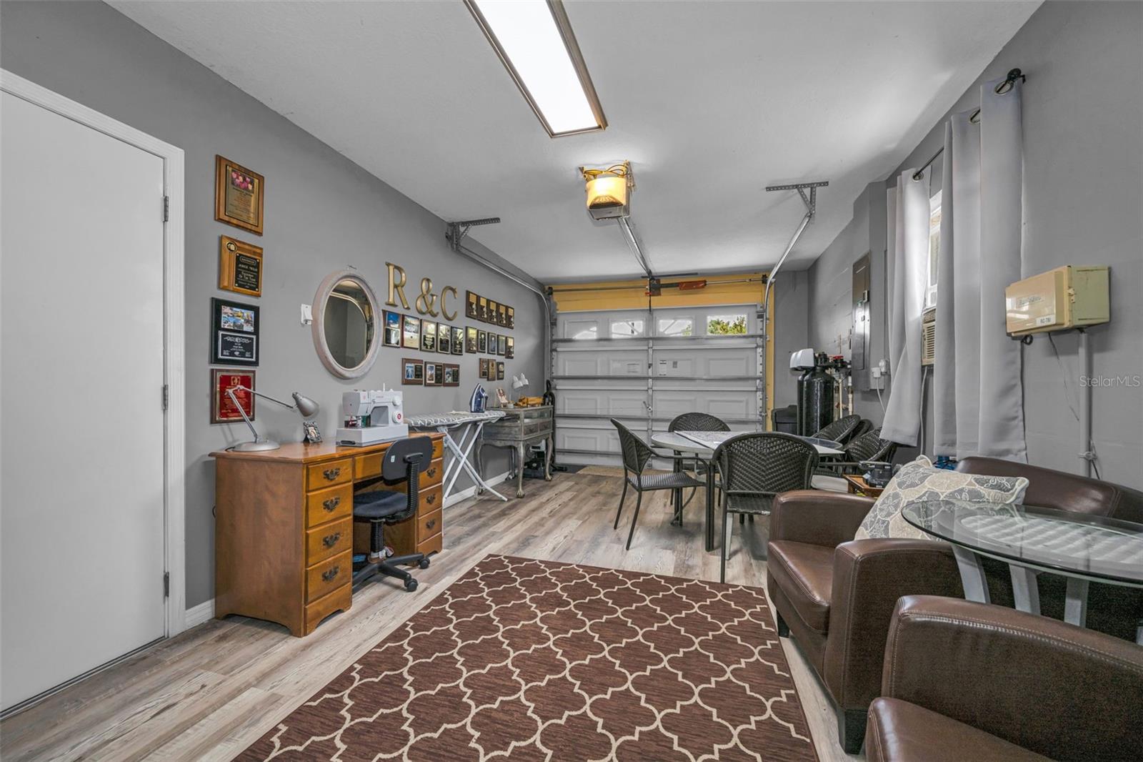 SPRING HILL - Residential