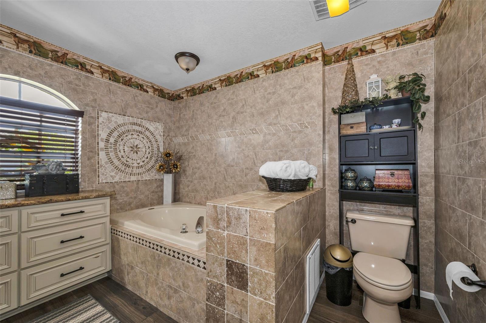 SPRING HILL - Residential