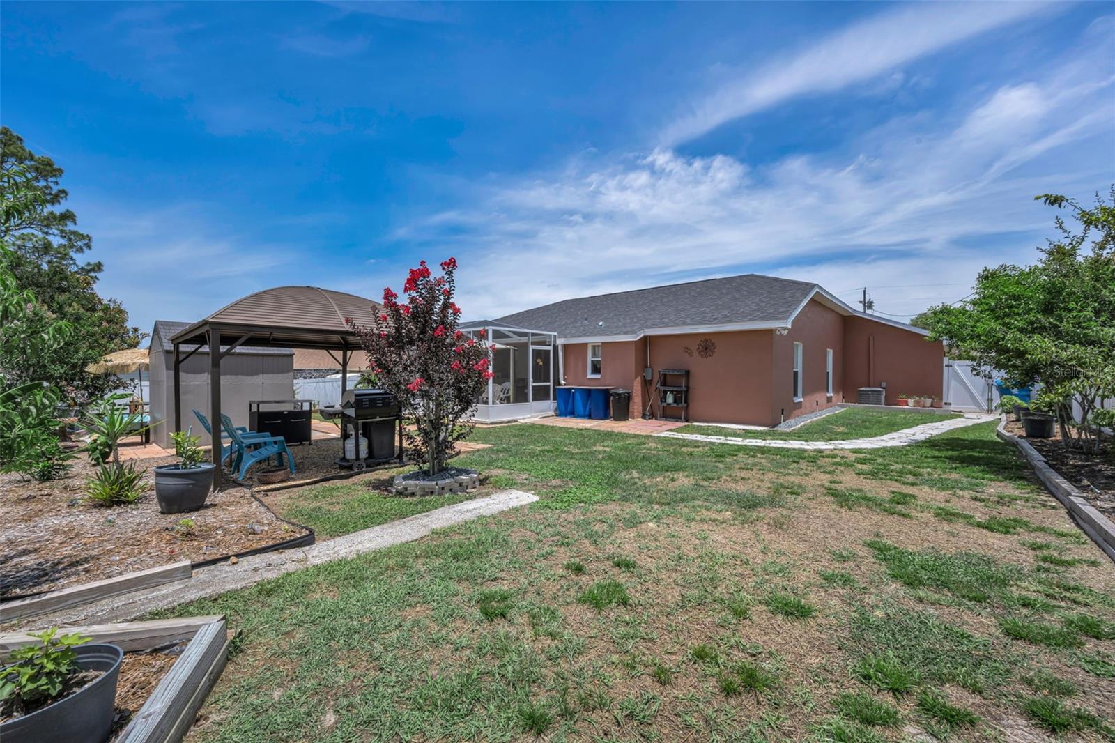 SPRING HILL - Residential