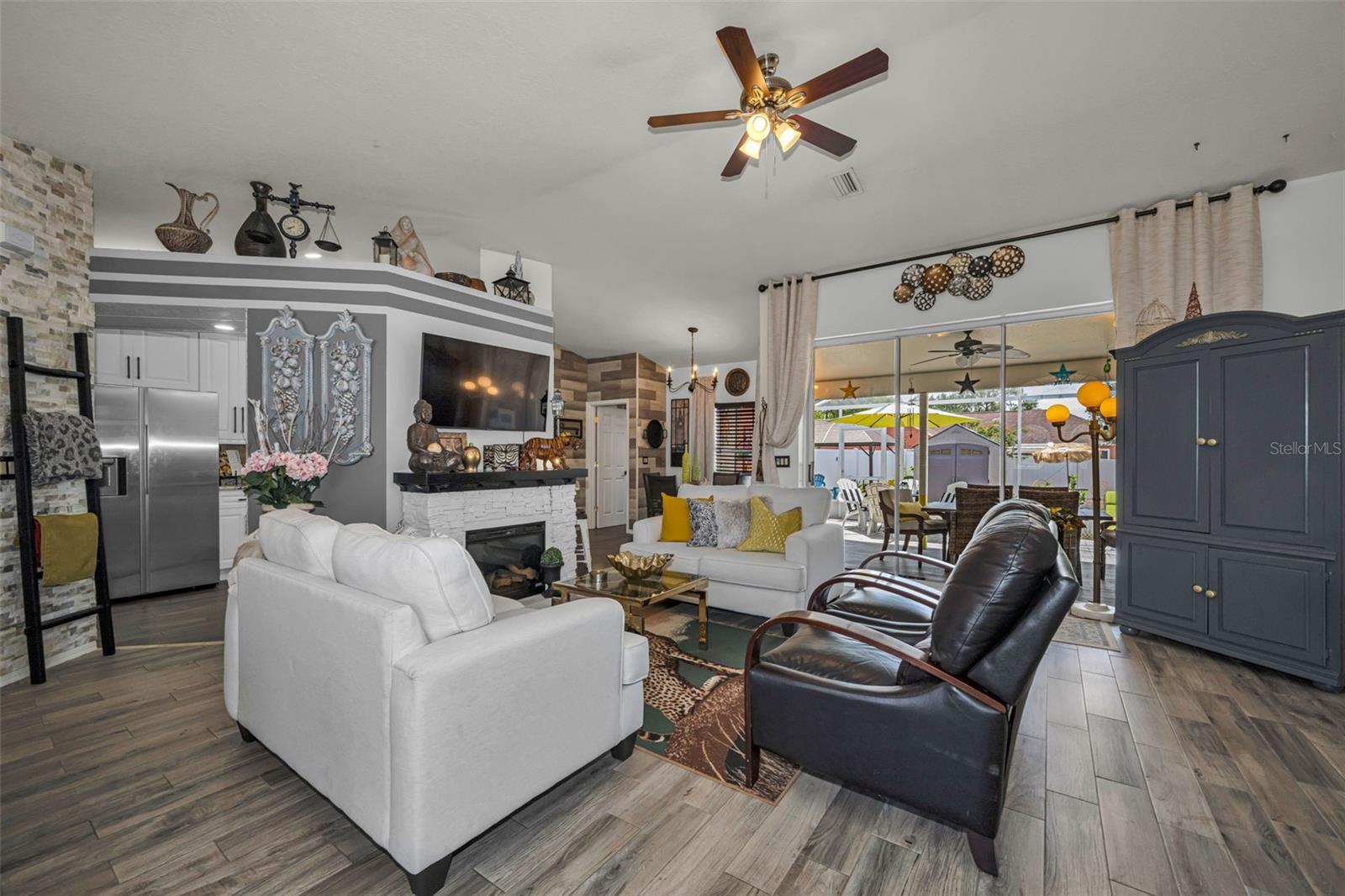 SPRING HILL - Residential