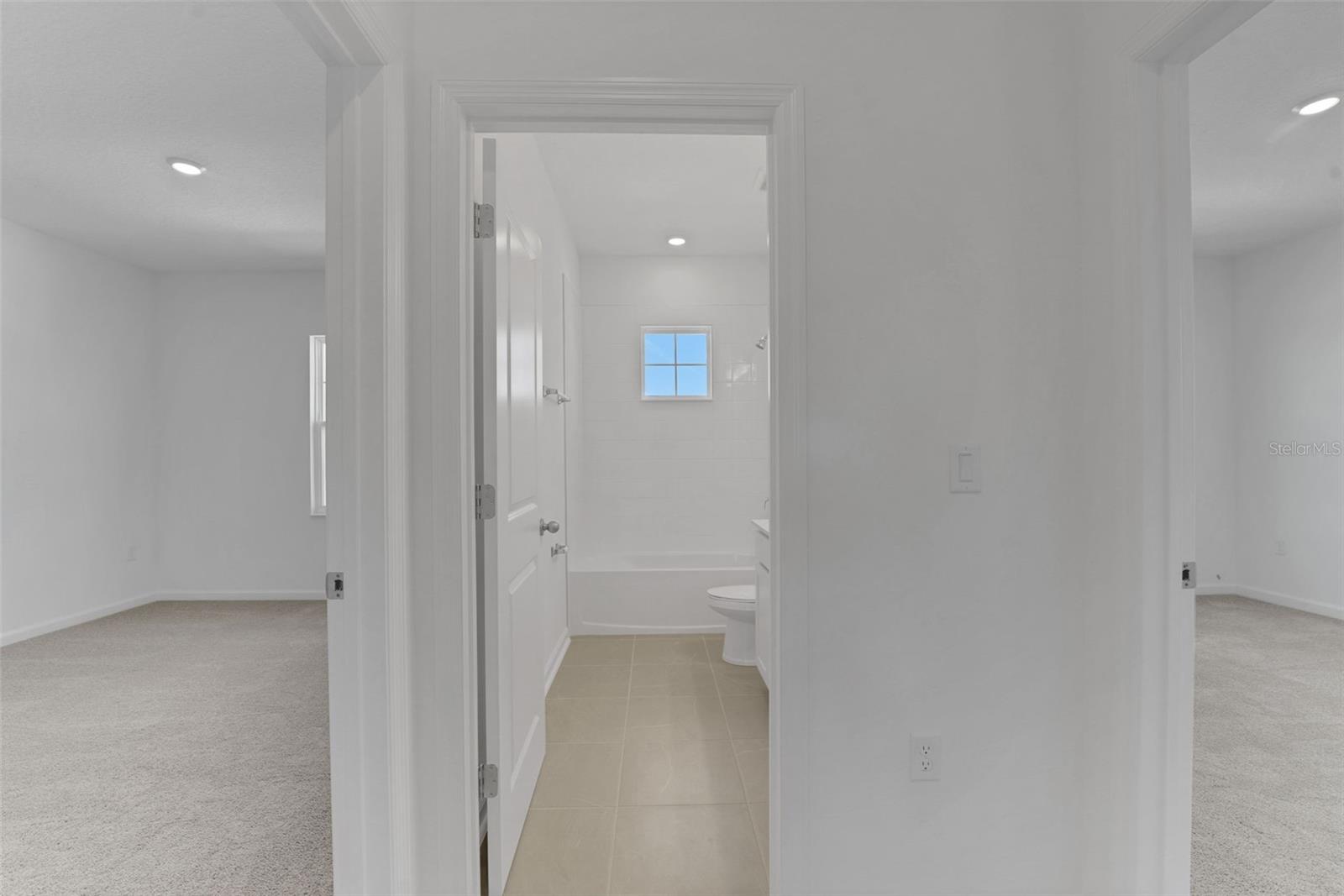 RESERVES AT HAMMOCK OAKS - Residential