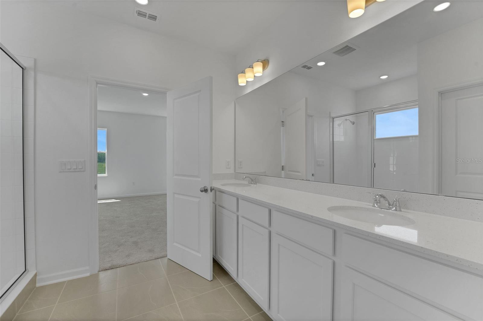 RESERVES AT HAMMOCK OAKS - Residential