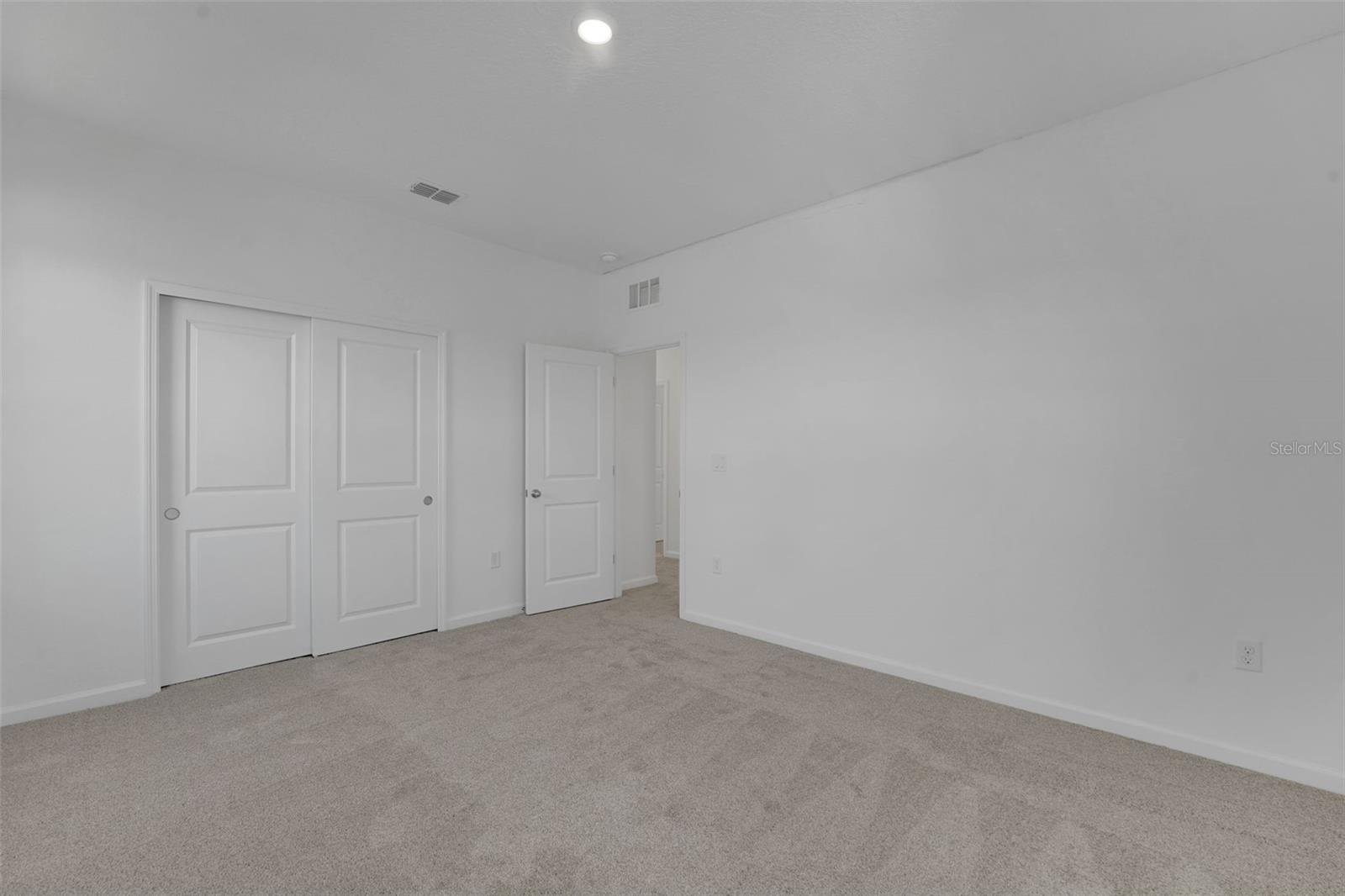 RESERVES AT HAMMOCK OAKS - Residential