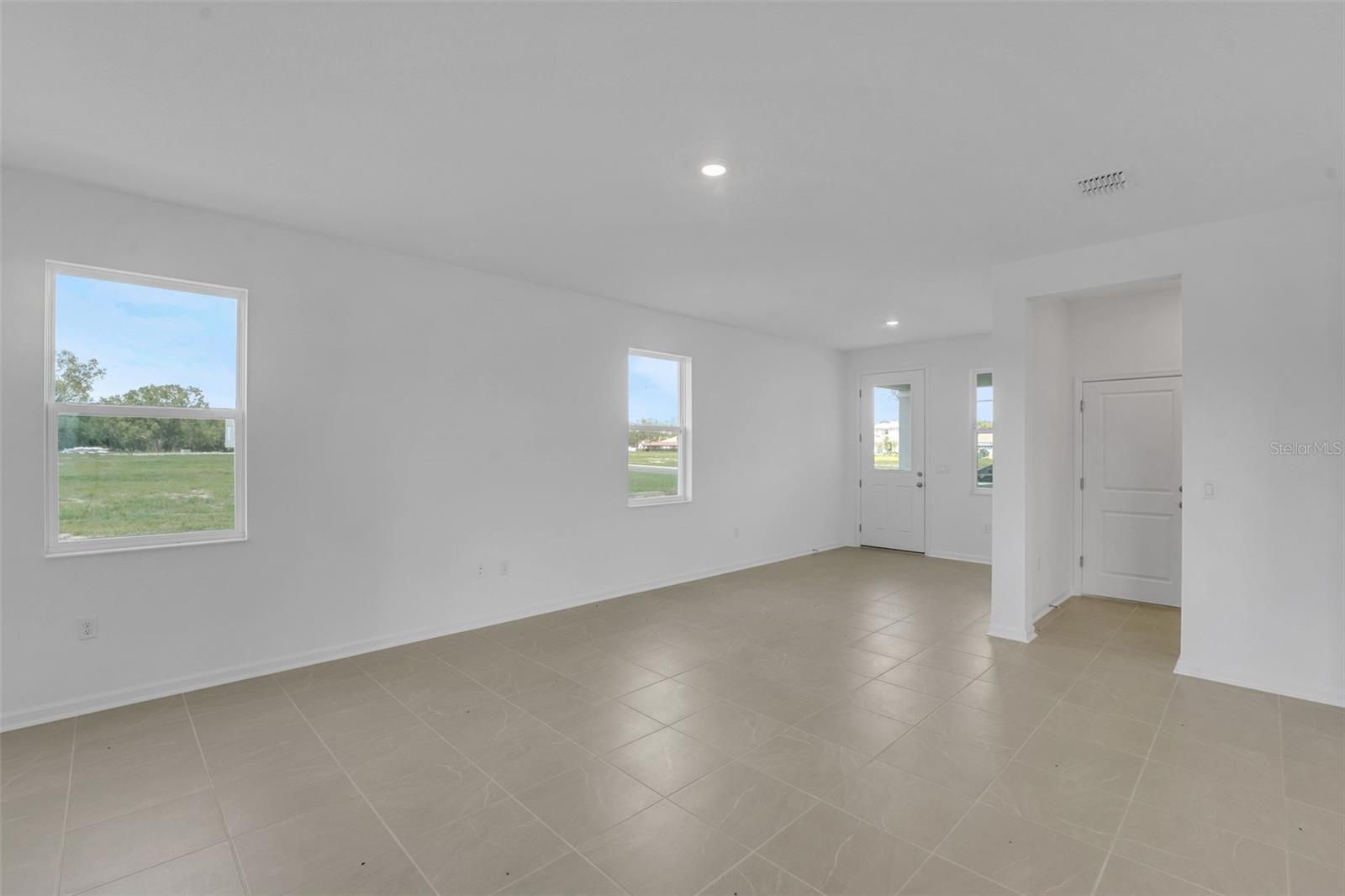 RESERVES AT HAMMOCK OAKS - Residential