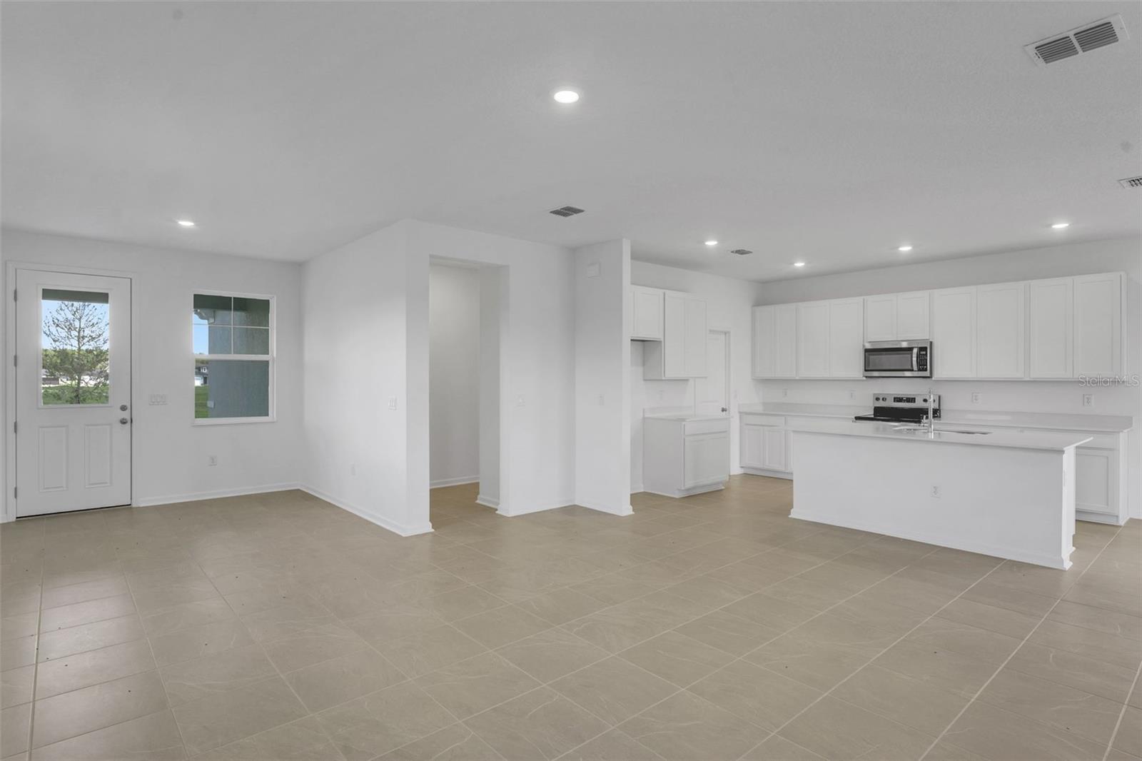 RESERVES AT HAMMOCK OAKS - Residential