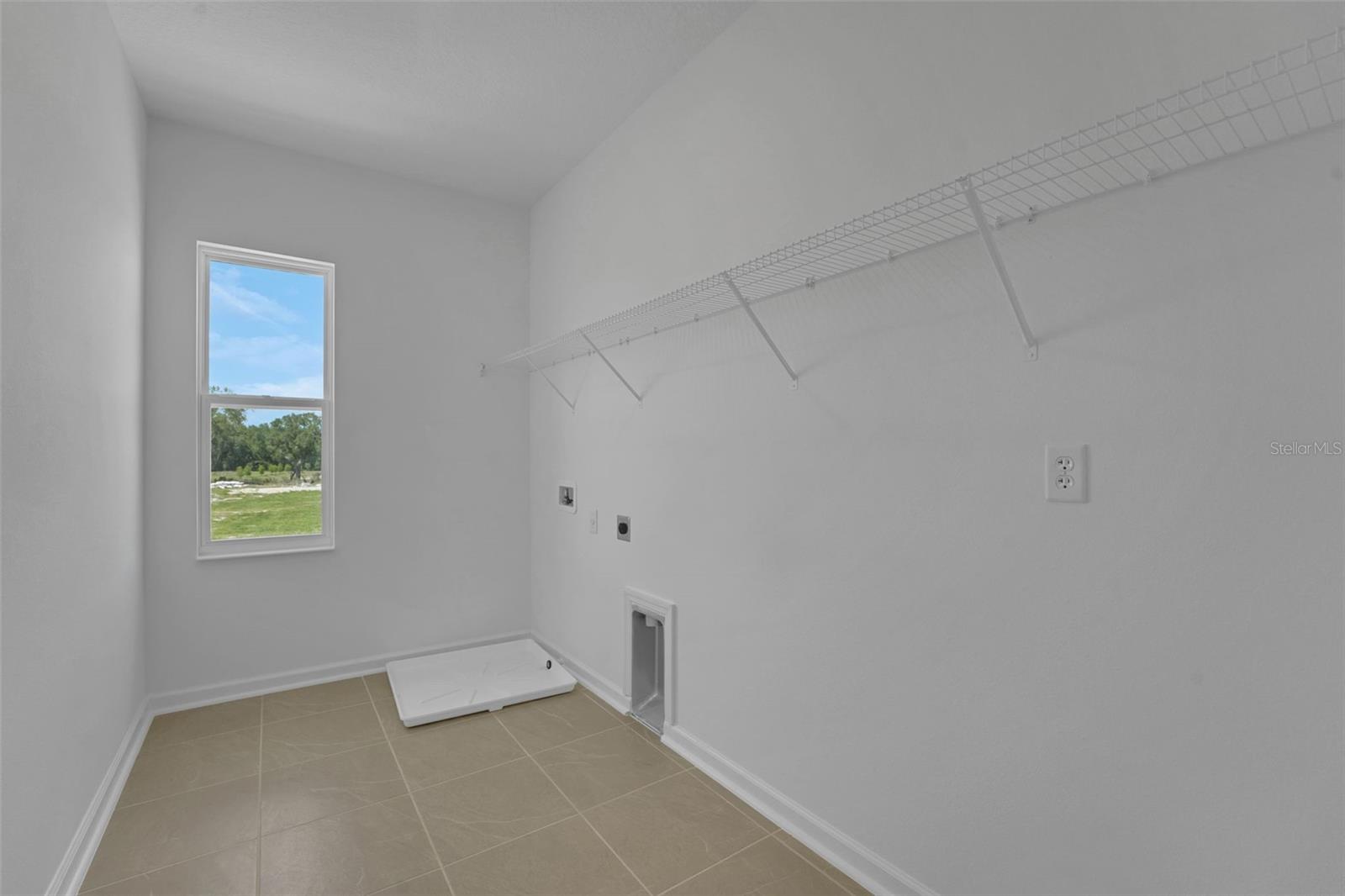 RESERVES AT HAMMOCK OAKS - Residential