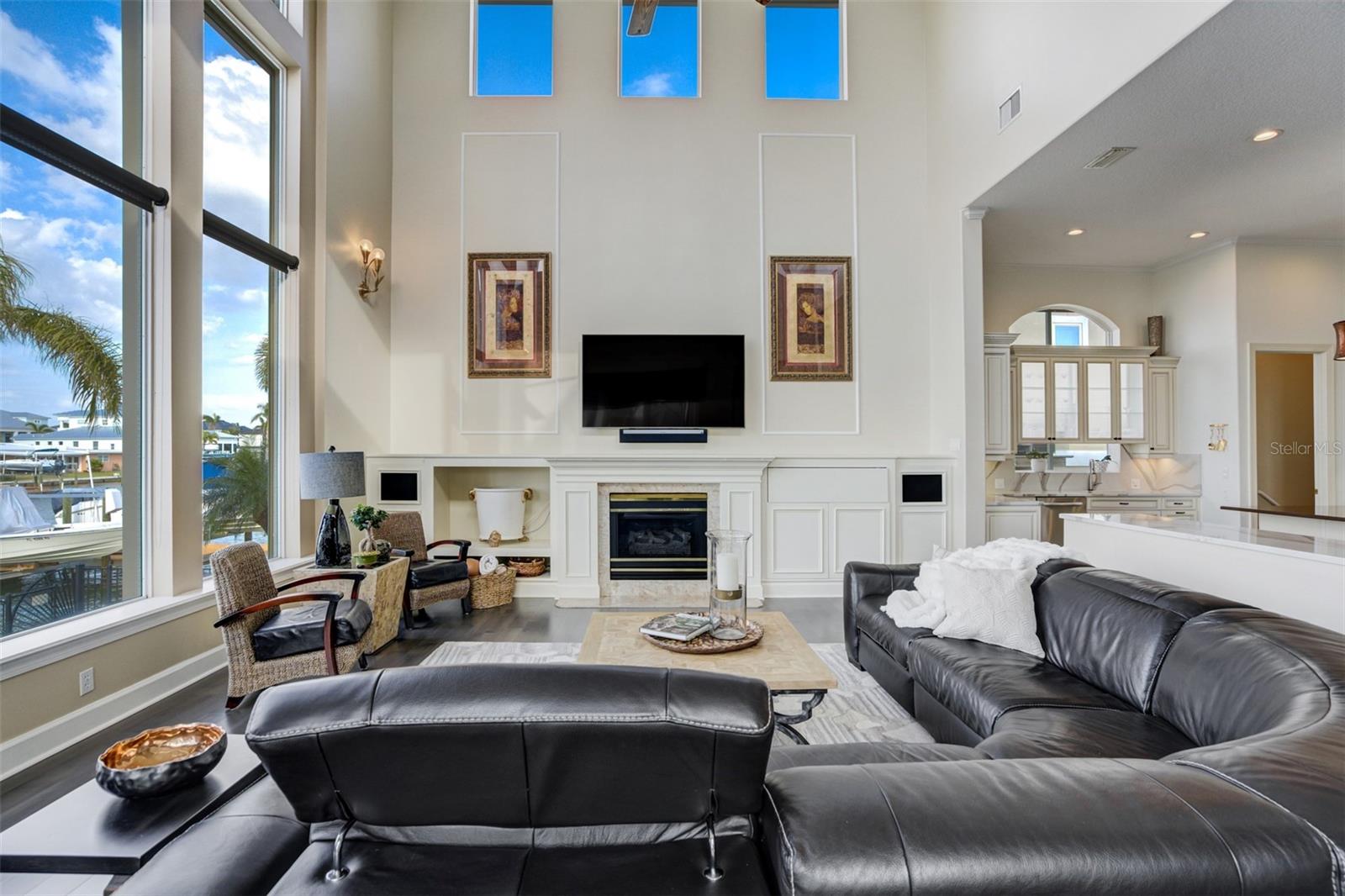 SUNSET BAY - Residential