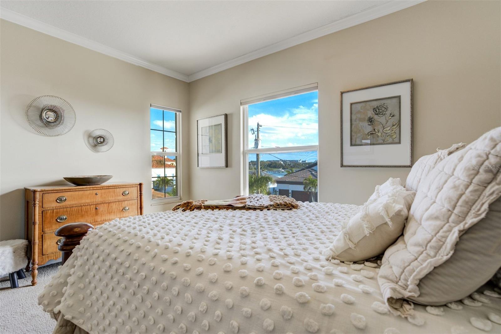 SUNSET BAY - Residential