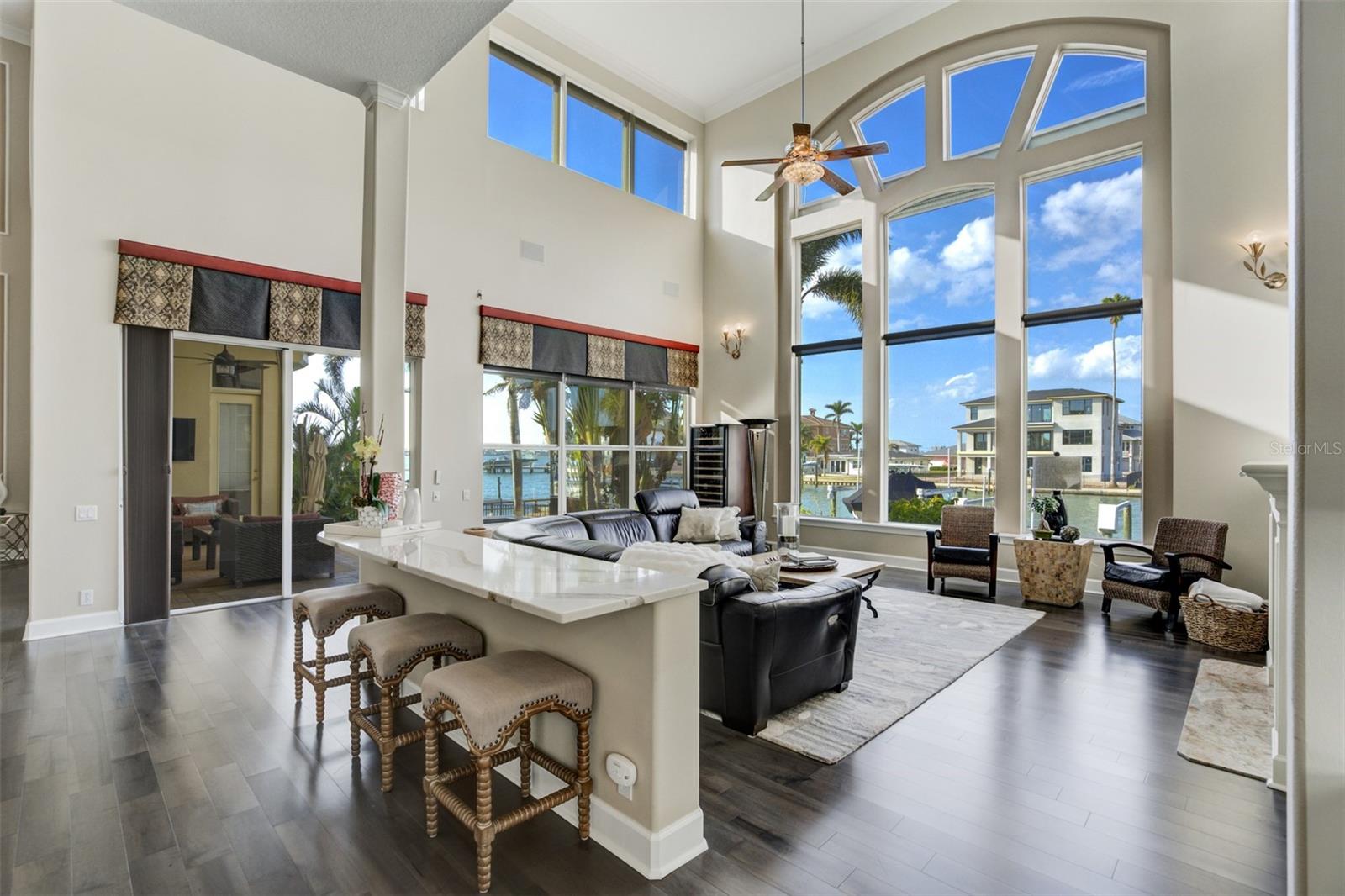 SUNSET BAY - Residential