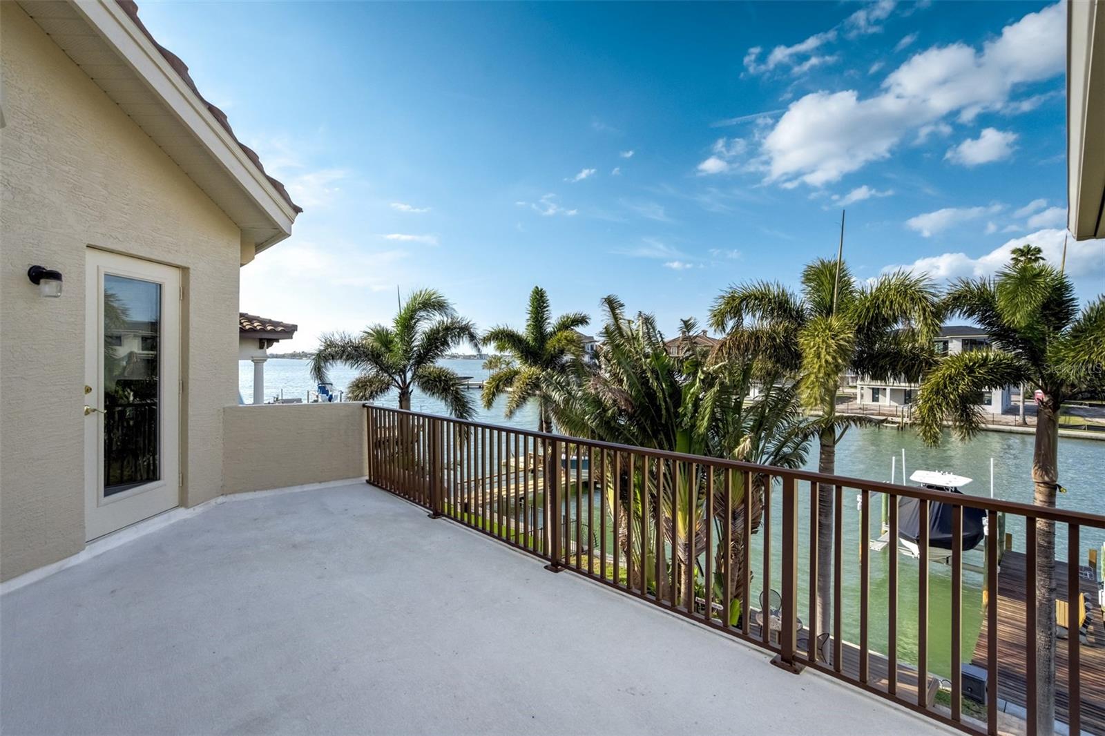 SUNSET BAY - Residential
