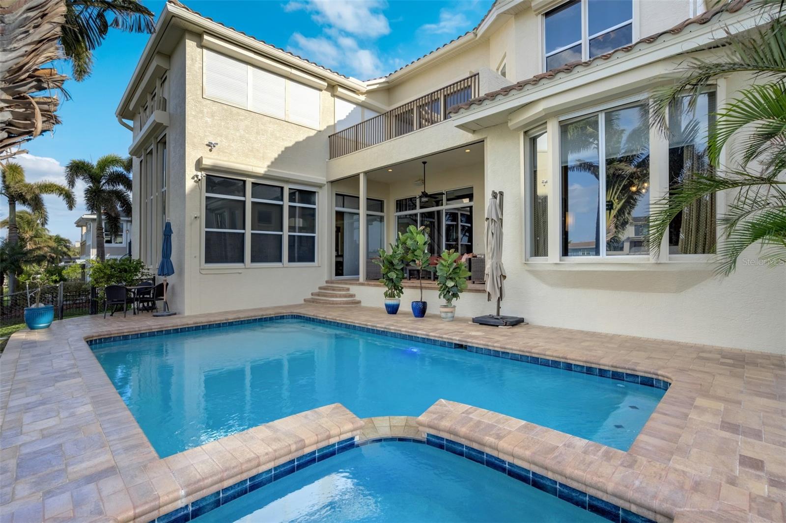 SUNSET BAY - Residential