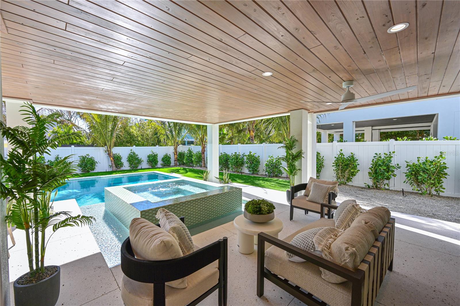 ANNA MARIA BEACH - Residential