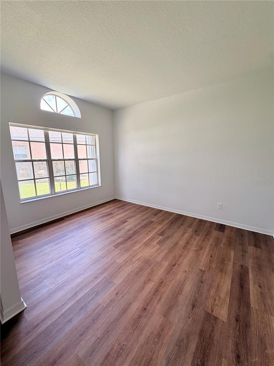 REMINGTON PH 1 TR F - Residential Lease