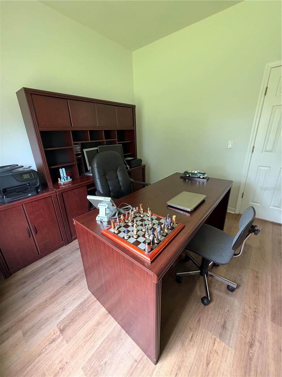 REMINGTON PH 1 TR F - Residential Lease