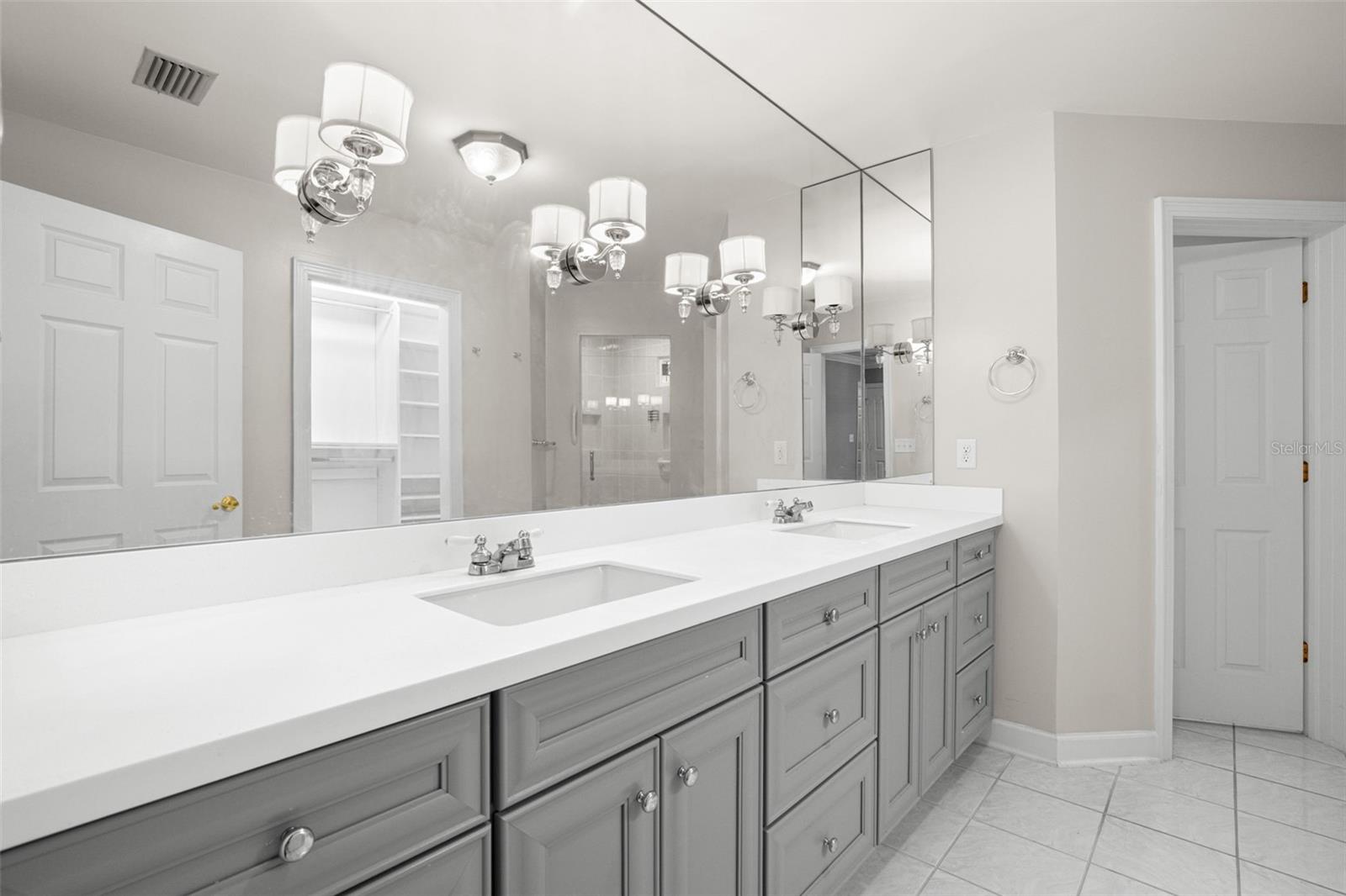 LANGS ADD TO GOLF VIEW E - Residential