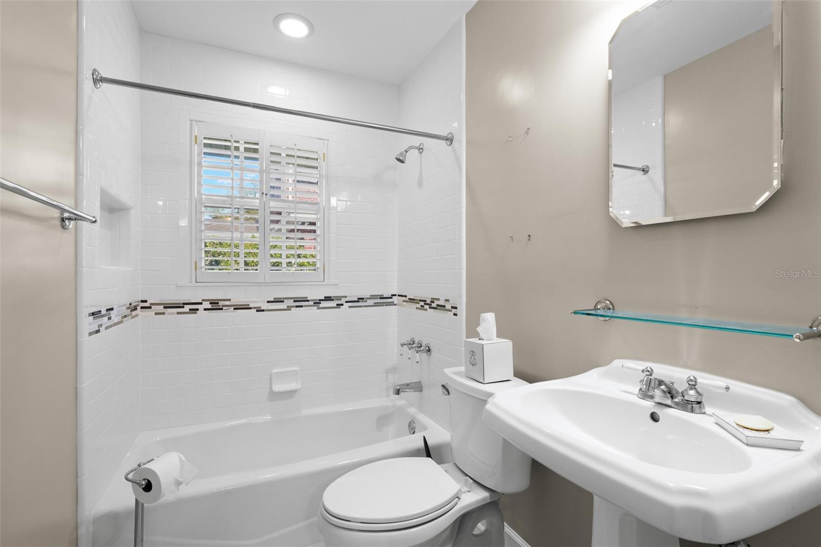 LANGS ADD TO GOLF VIEW E - Residential