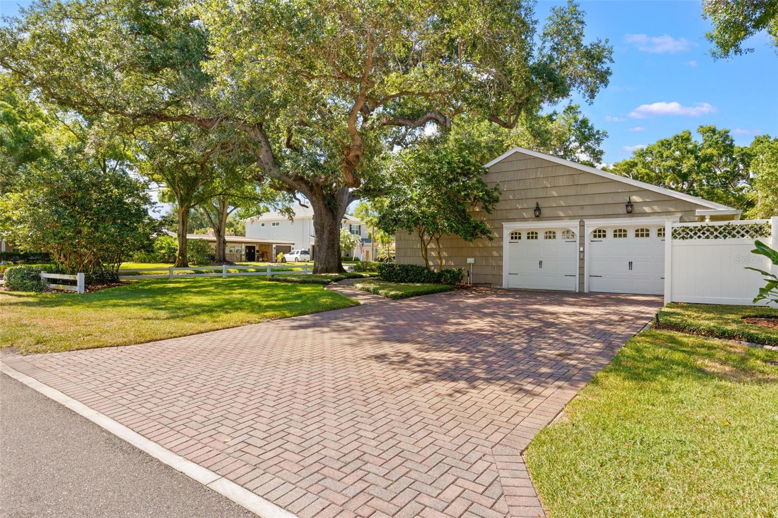 LANGS ADD TO GOLF VIEW E - Residential