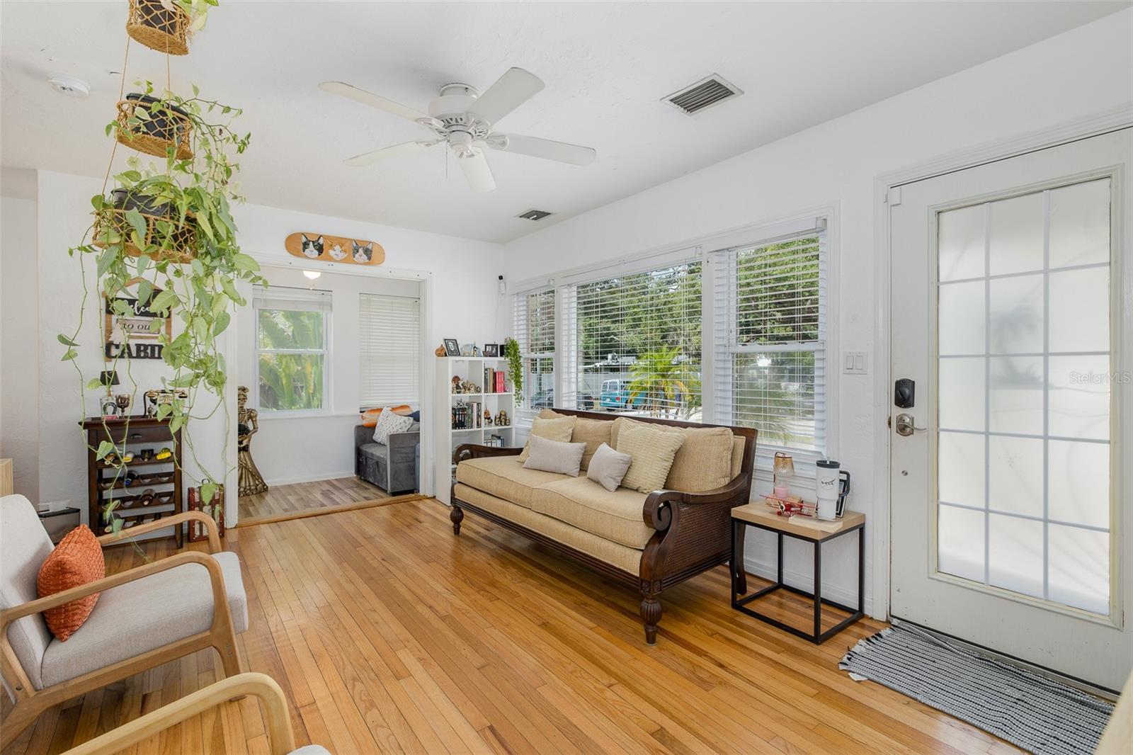 ROSS OAKS - Residential