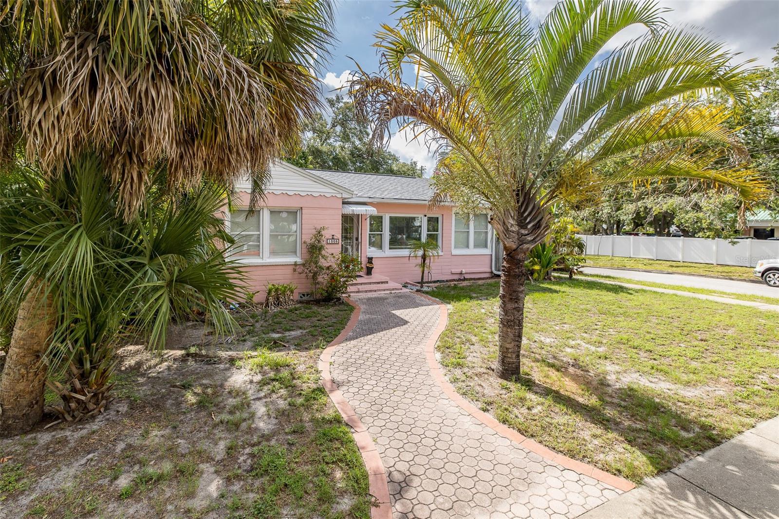 ROSS OAKS - Residential
