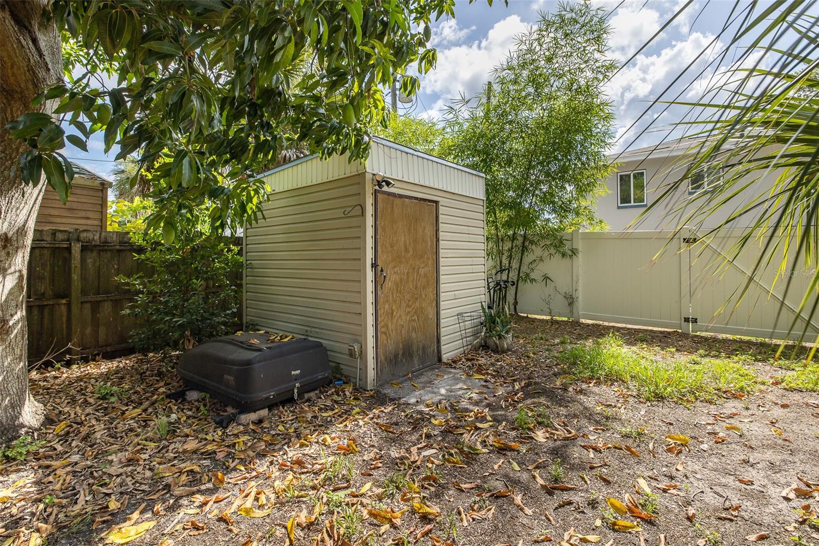 ROSS OAKS - Residential