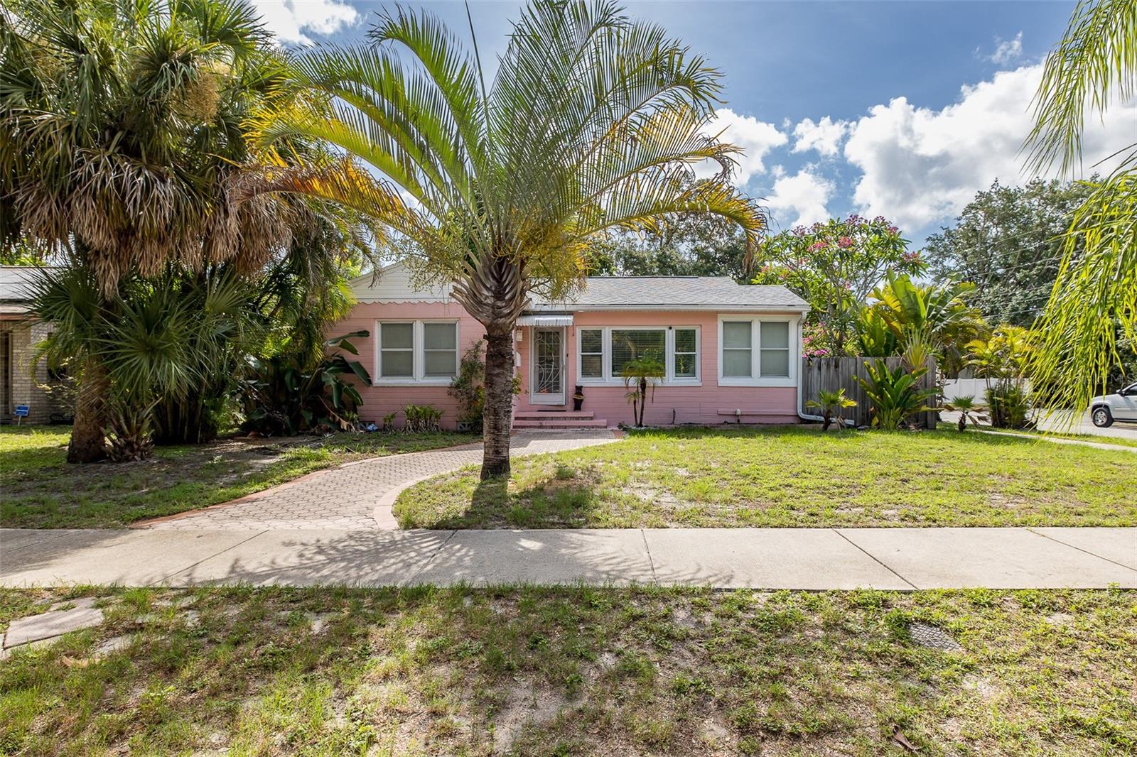 ROSS OAKS - Residential