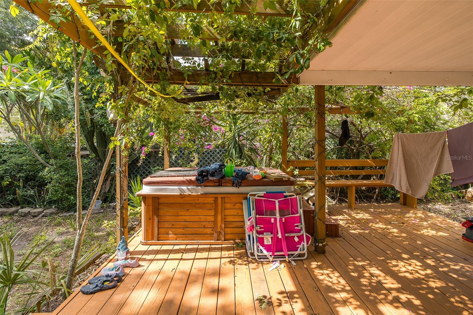 ROSS OAKS - Residential