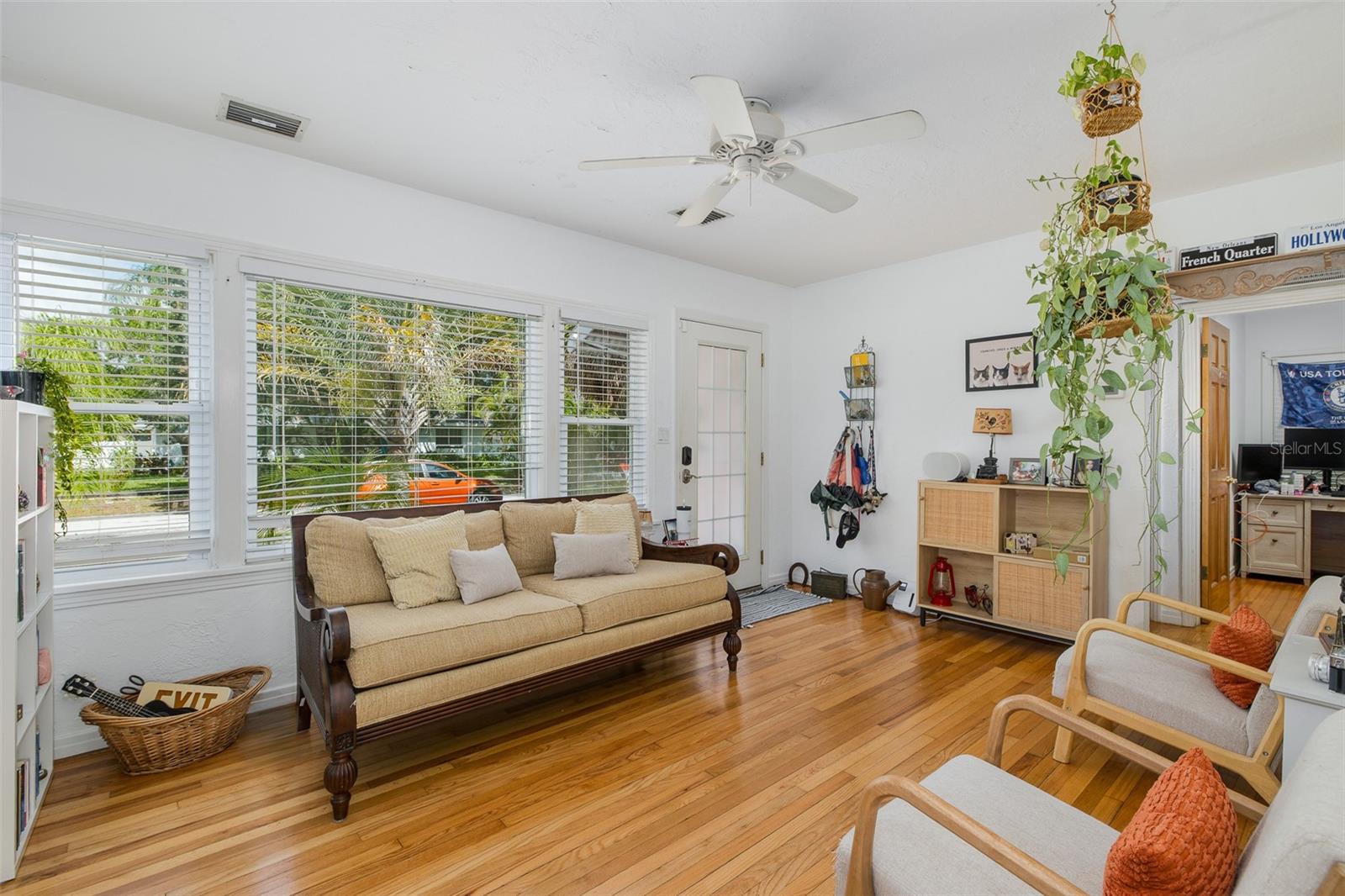 ROSS OAKS - Residential
